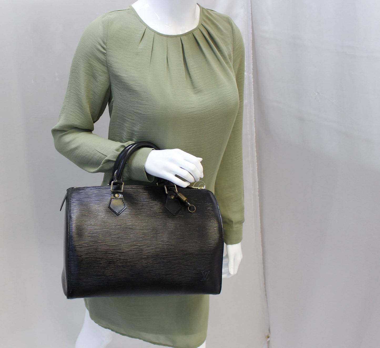 LOUIS VUITTON Epi Leather Black Speedy 30 Satchel Bag