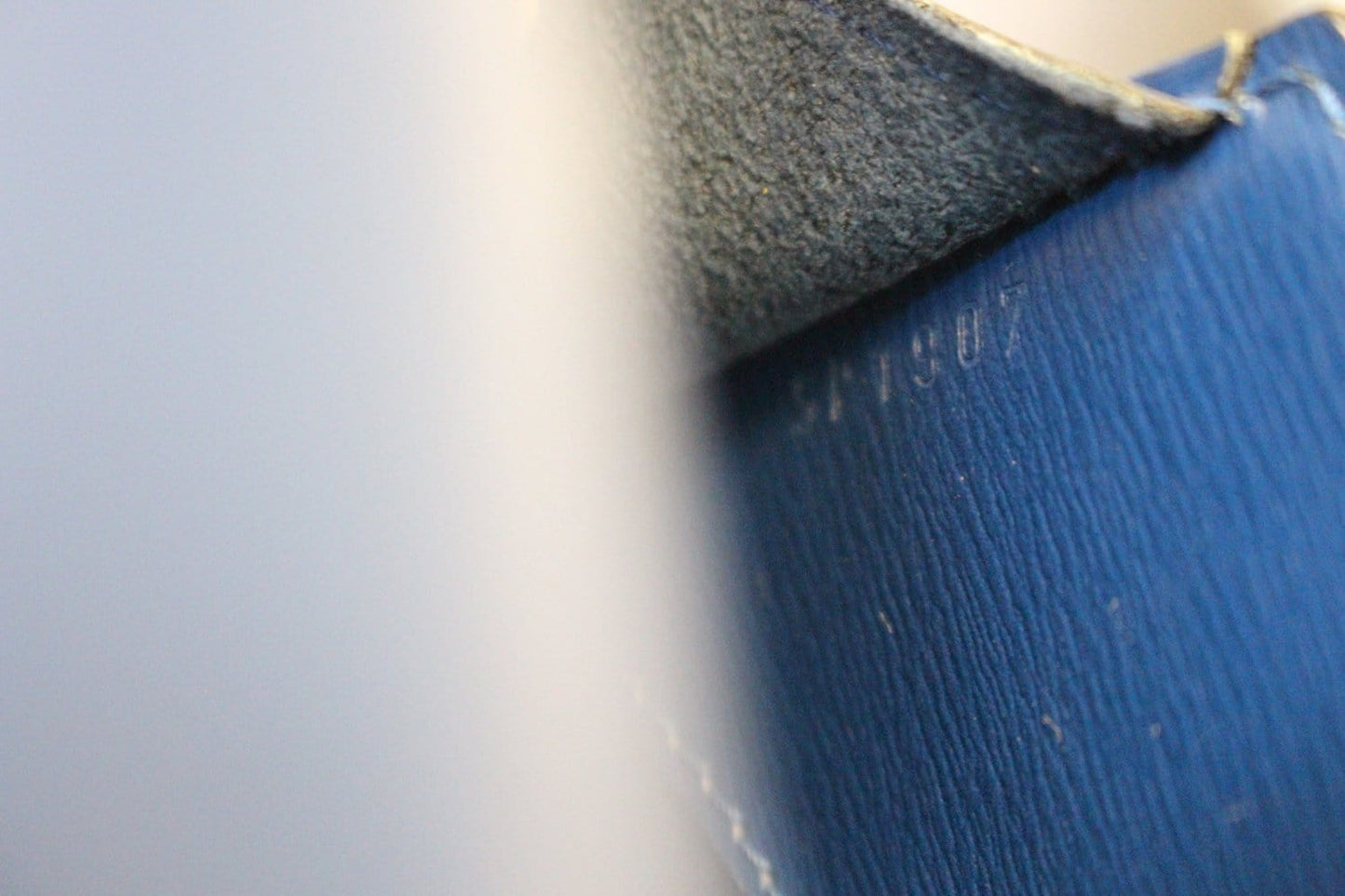 LOUIS VUITTON Shoulder Bag  Epi Leather Cluny Blue