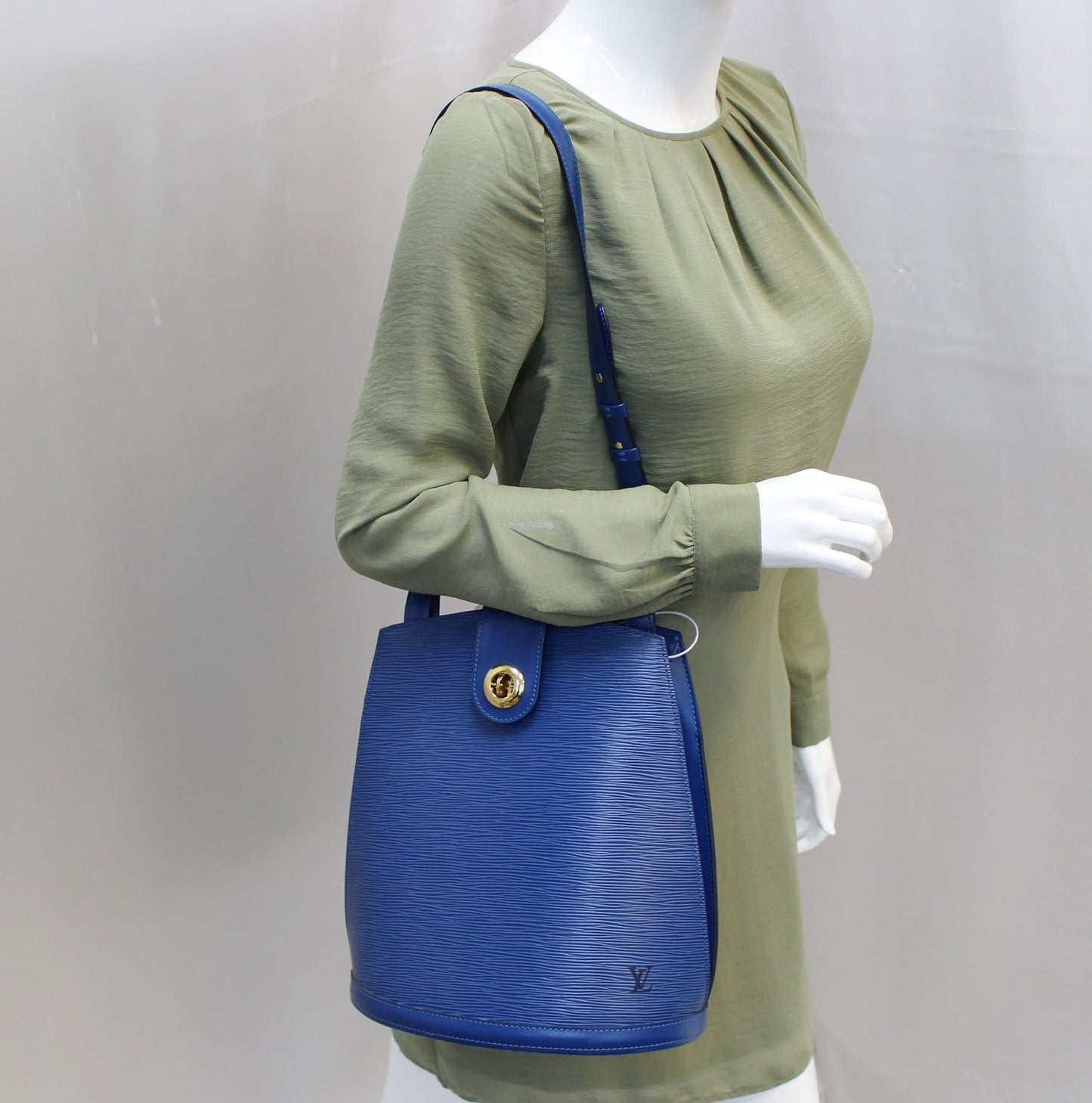 LOUIS VUITTON Shoulder Bag  Epi Leather Cluny Blue