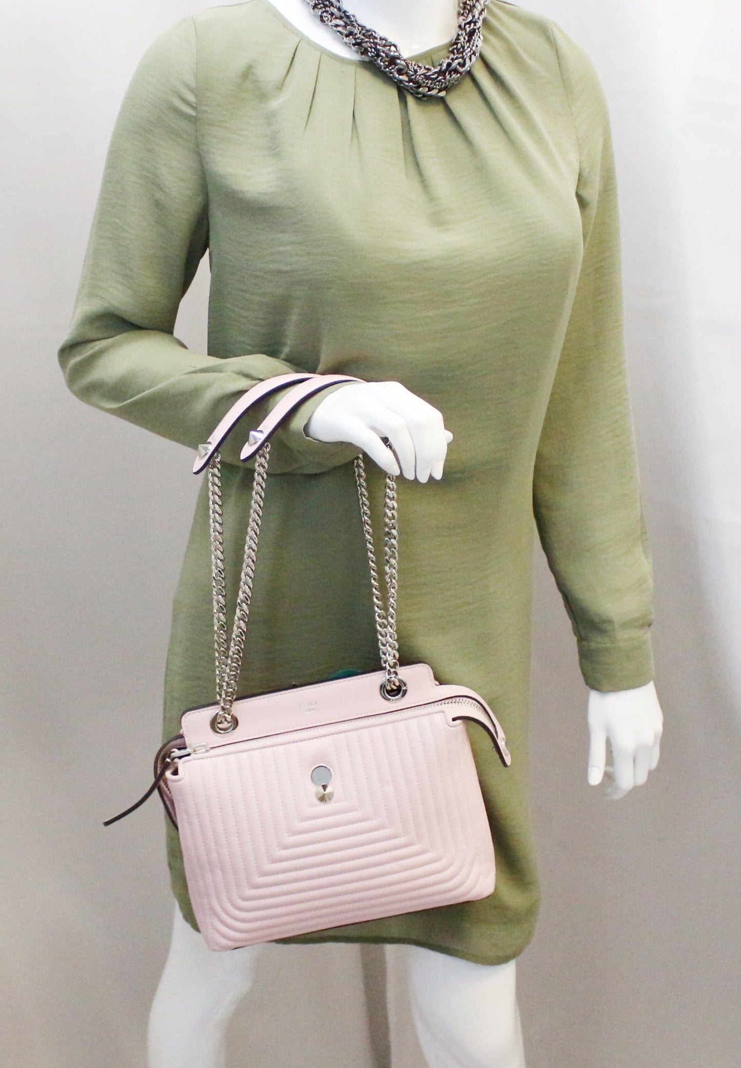 FENDI DOTCOM Click Quilted  Pink Leather Chain Shoulder Bag