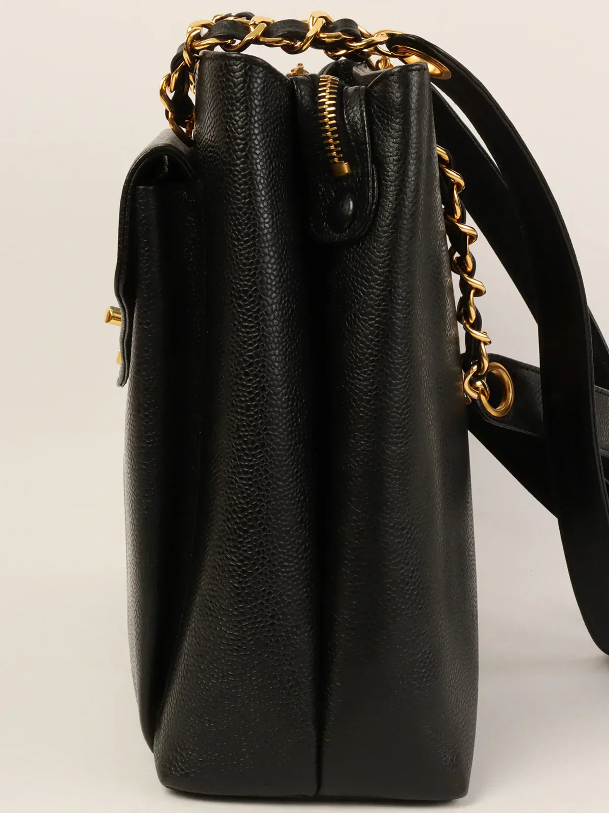 CHANEL Around 1995 Made Caviar Skin Matelasse Plate Chain Tote Bag Black
