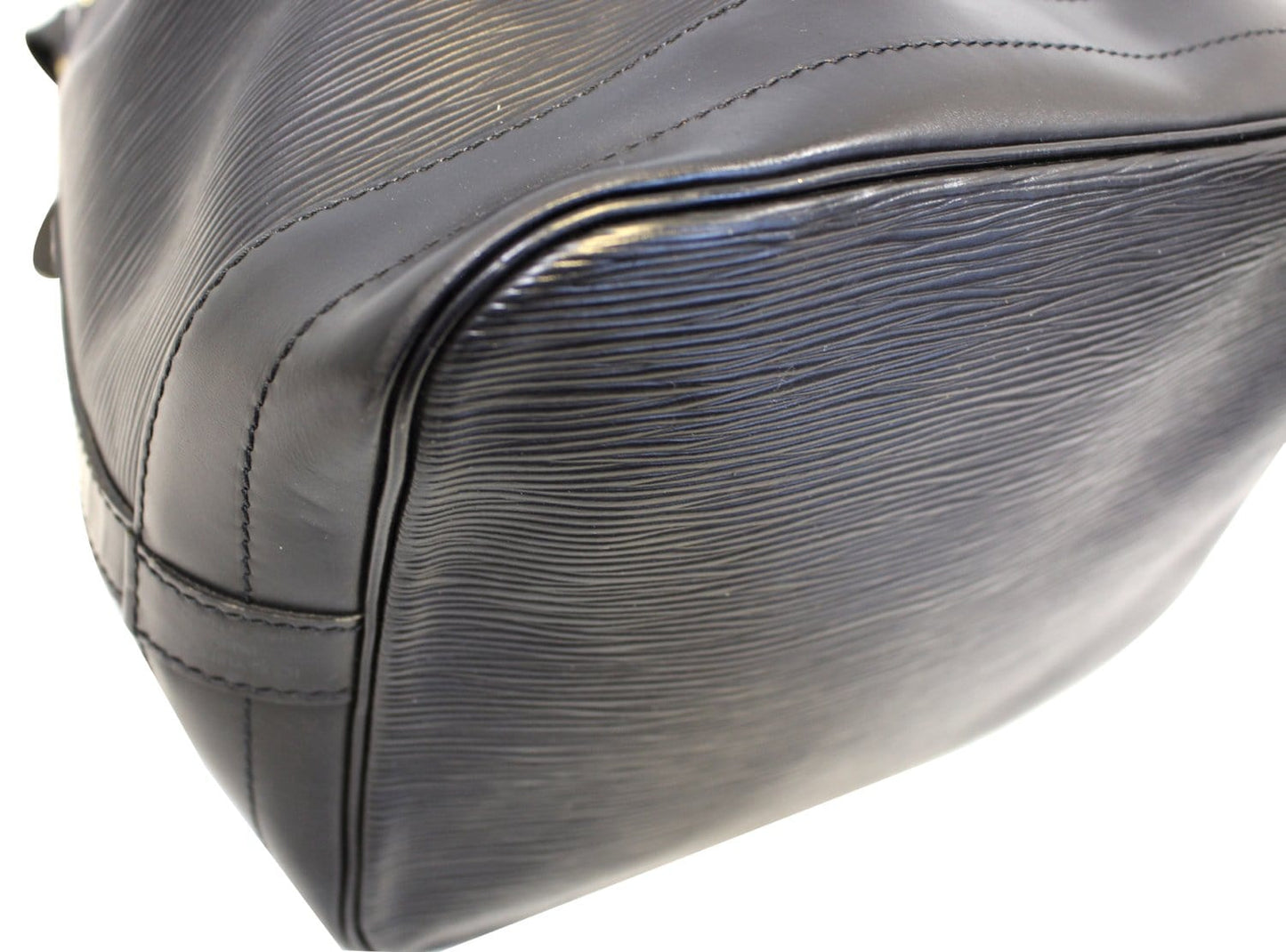 LOUIS VUITTON Epi Leather Noe Black Shoulder Bag