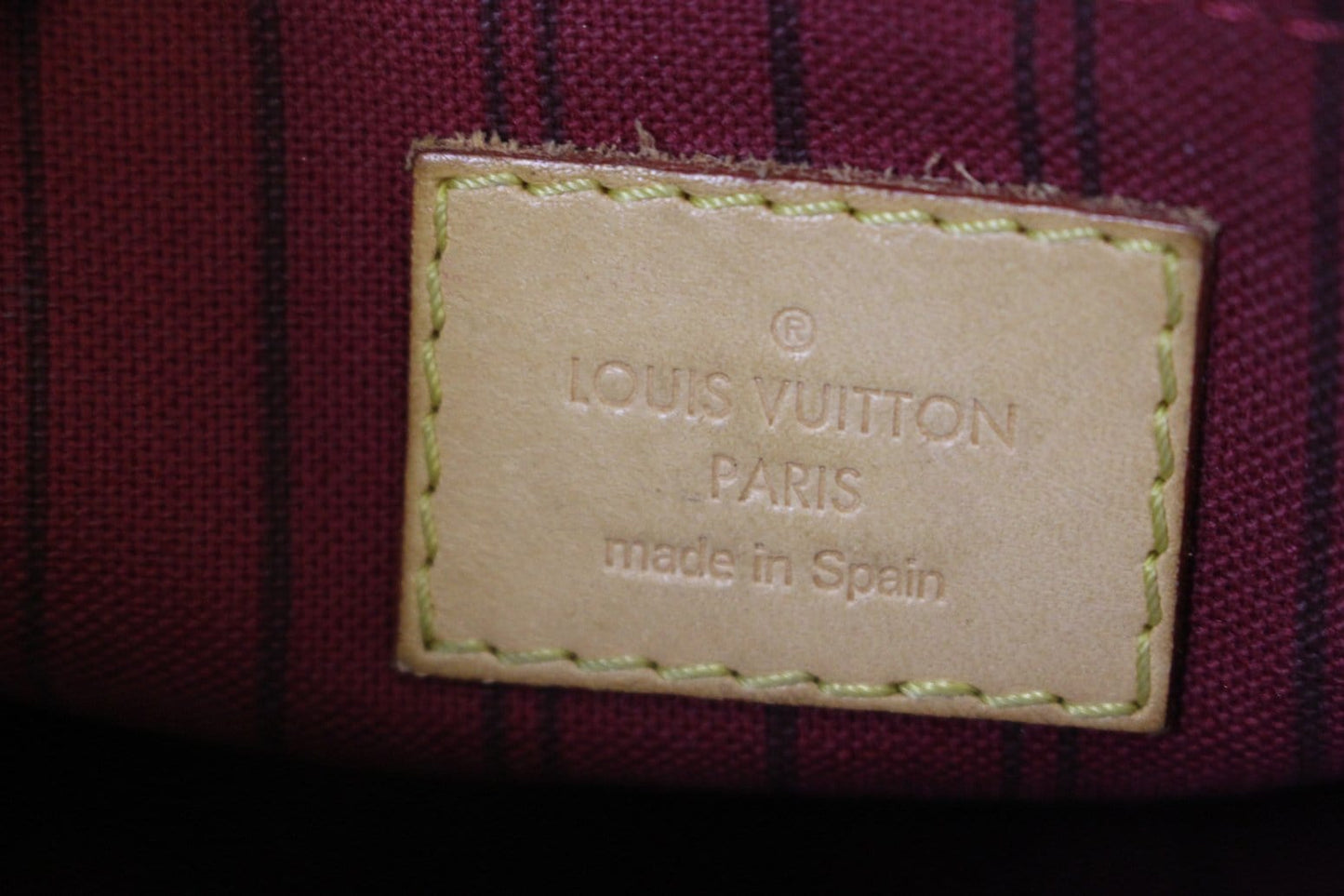 LOUIS VUITTON   Pochette Wristlet Fuchsia Monogram Neverfull MM