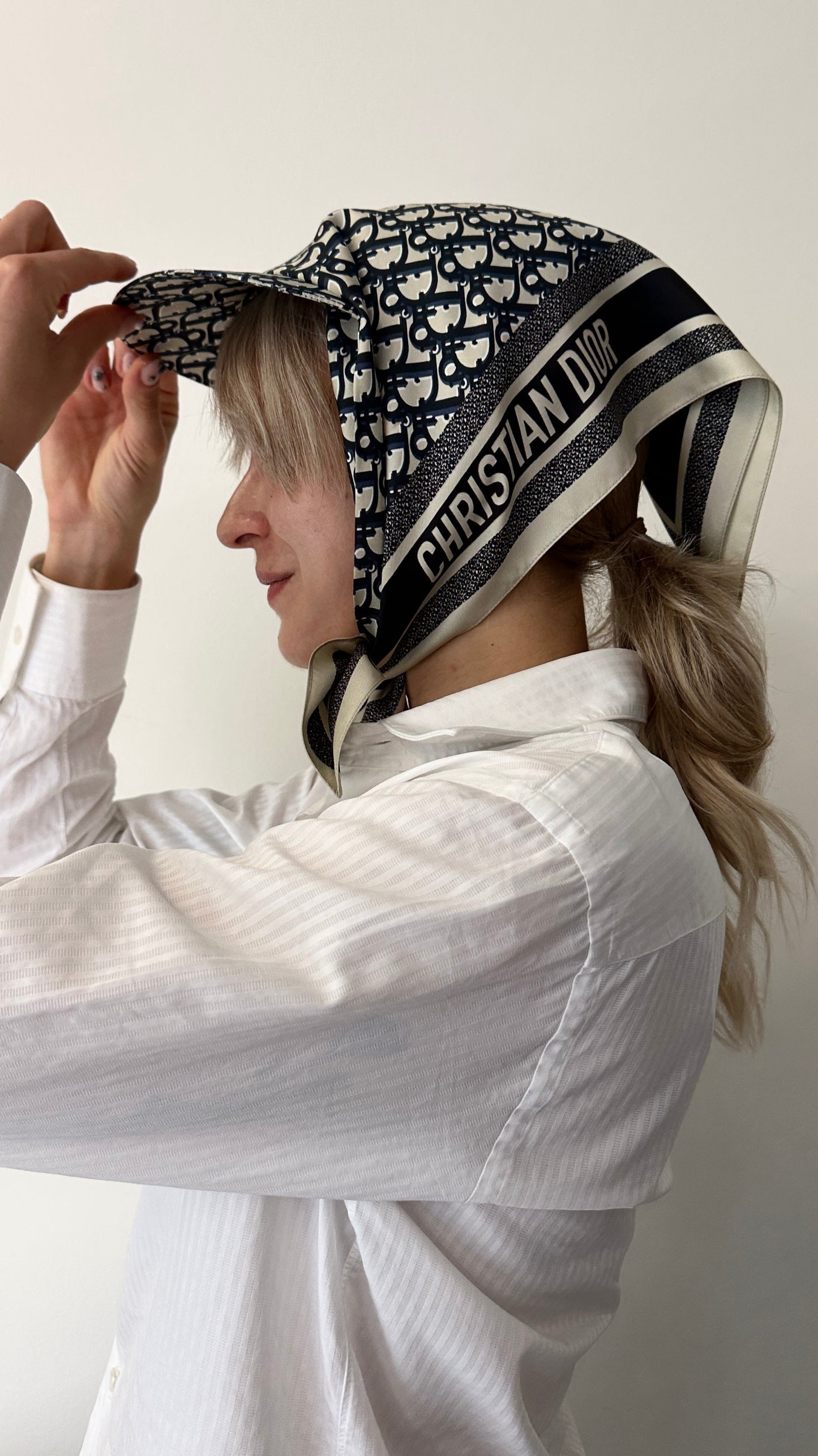 CHRISTIAN DIOR Visor Oblique Silk