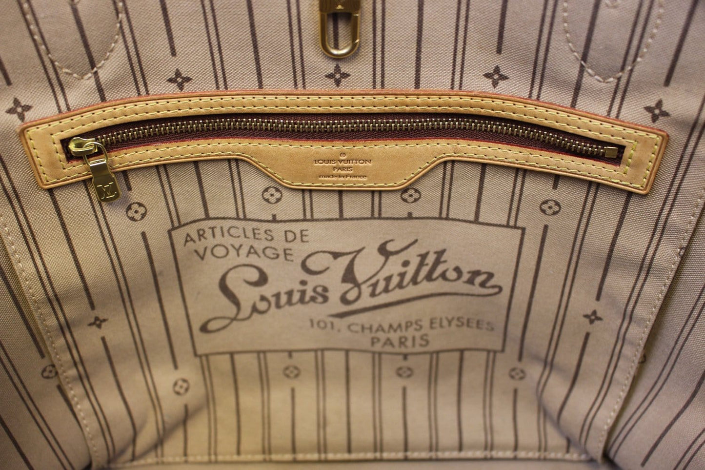 LOUIS VUITTON Monogram Canvas Neverfull MM Brown Tote Bag