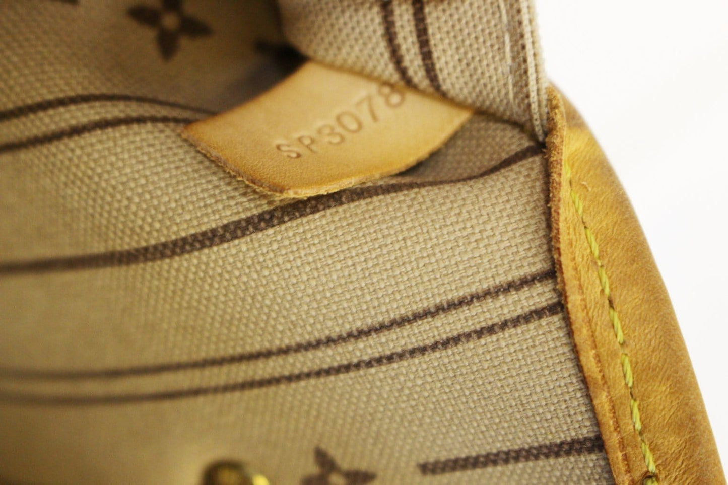 LOUIS VUITTON Monogram Canvas Neverfull MM Brown Tote Bag