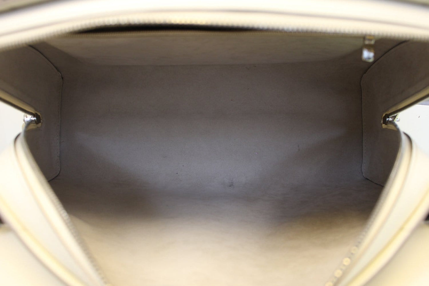 LOUIS VUITTON White Epi Leather Pont-Neuf GM Satchel Bag