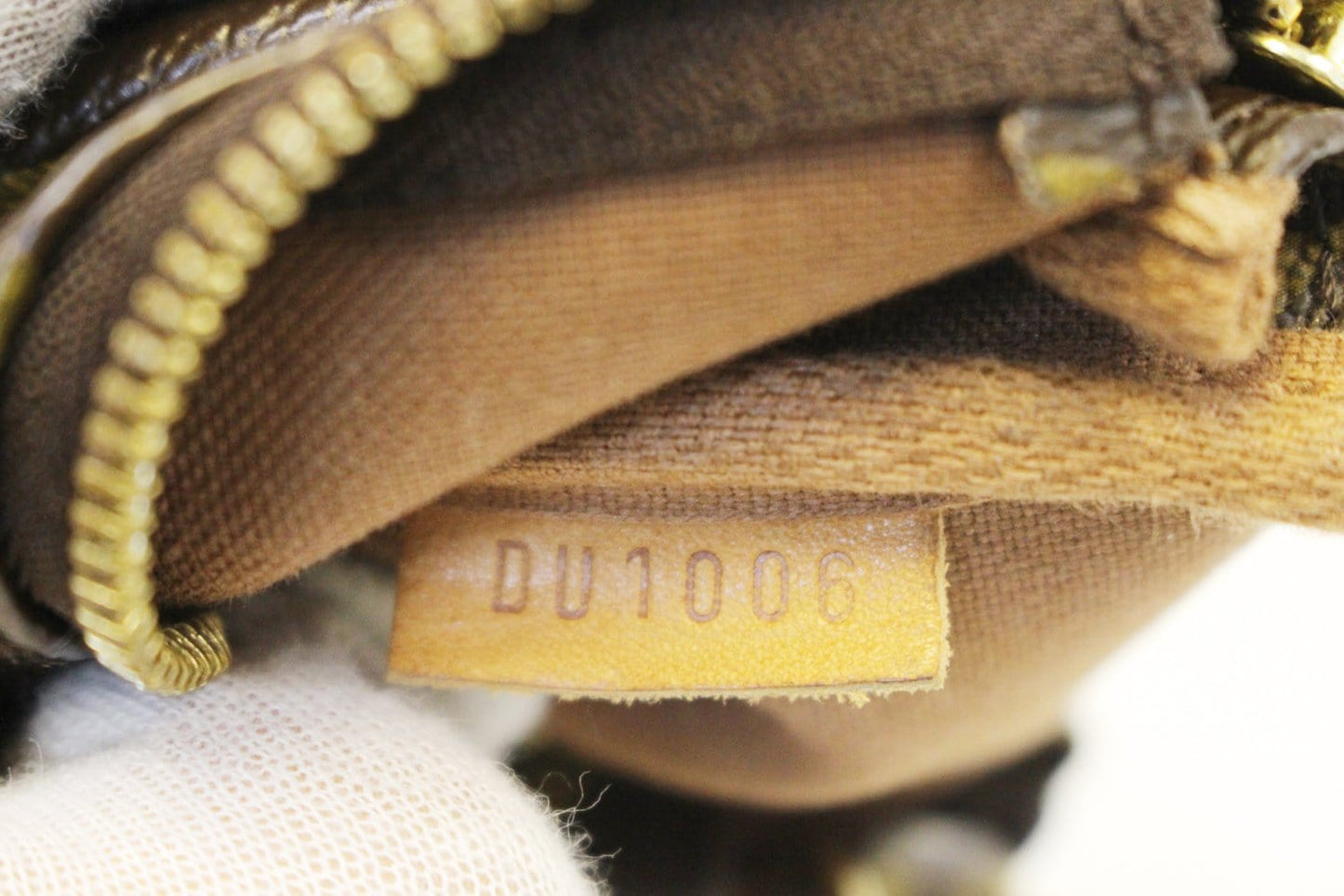 LOUIS VUITTON Monogram Canvas Mini Pochette Accessoires Pouch