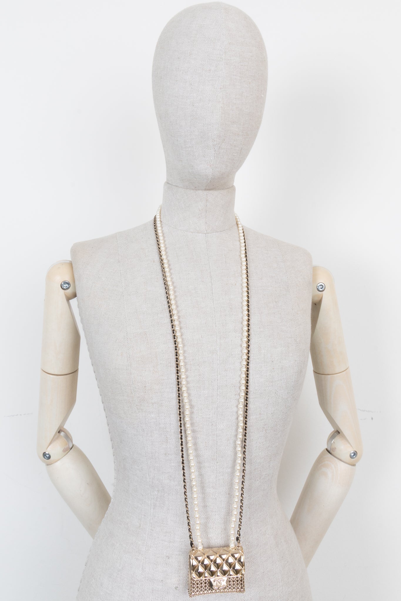CHANEL The Chain Flap Bag Necklace Pearls Chain