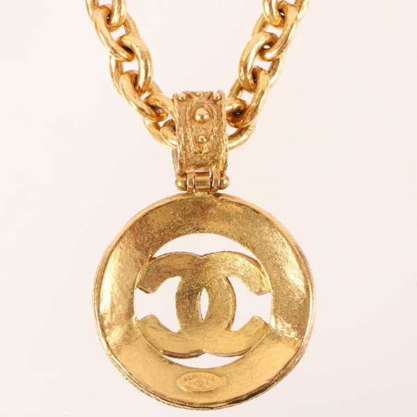 Chanel 1994 Made Round Cc Mark Necklace