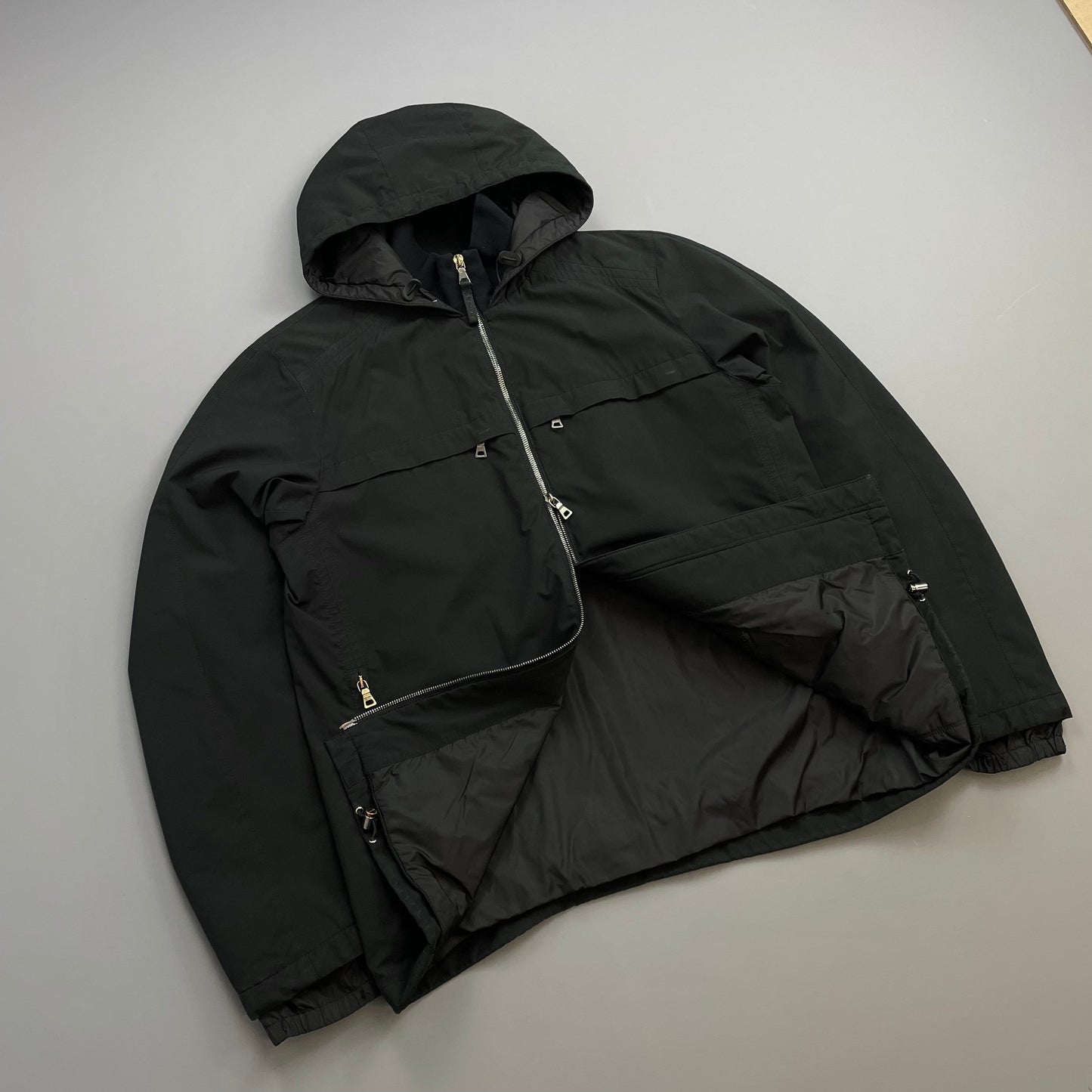 Prada Sport Black 2006 Lined Hooded Nylon Windbreaker Jacket