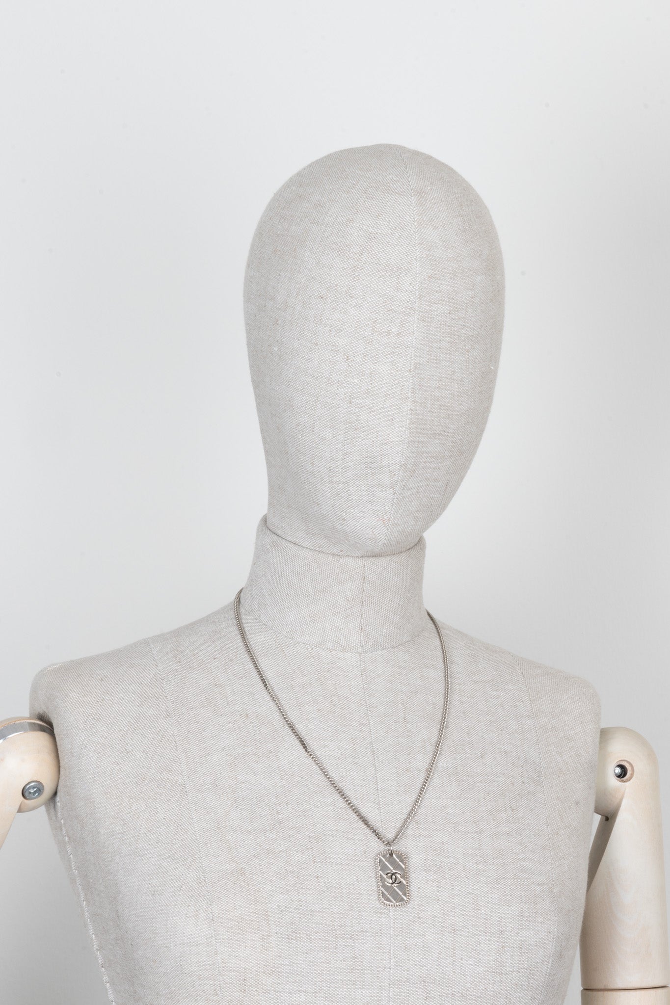 CHANEL 2009 Quilted Dog Tag CC Necklace Silver
