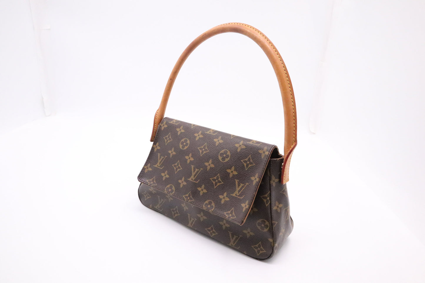 Louis Vuitton Looping PM in Monogram Canvas