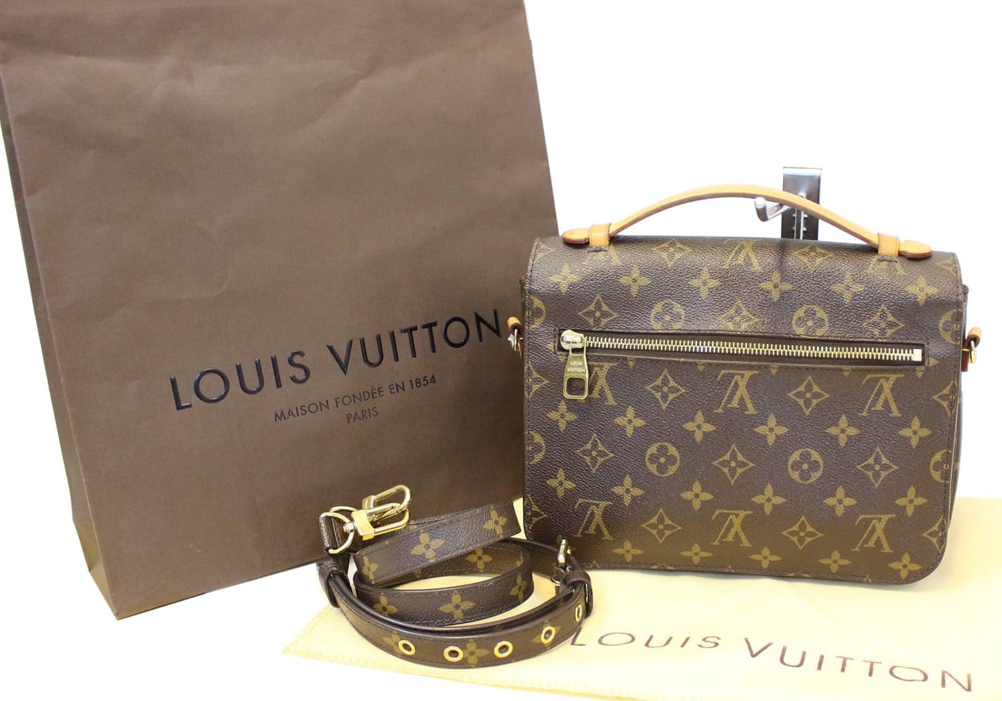 LOUIS VUITTON Monogram Canvas Metis Pochette Crossbody Bag