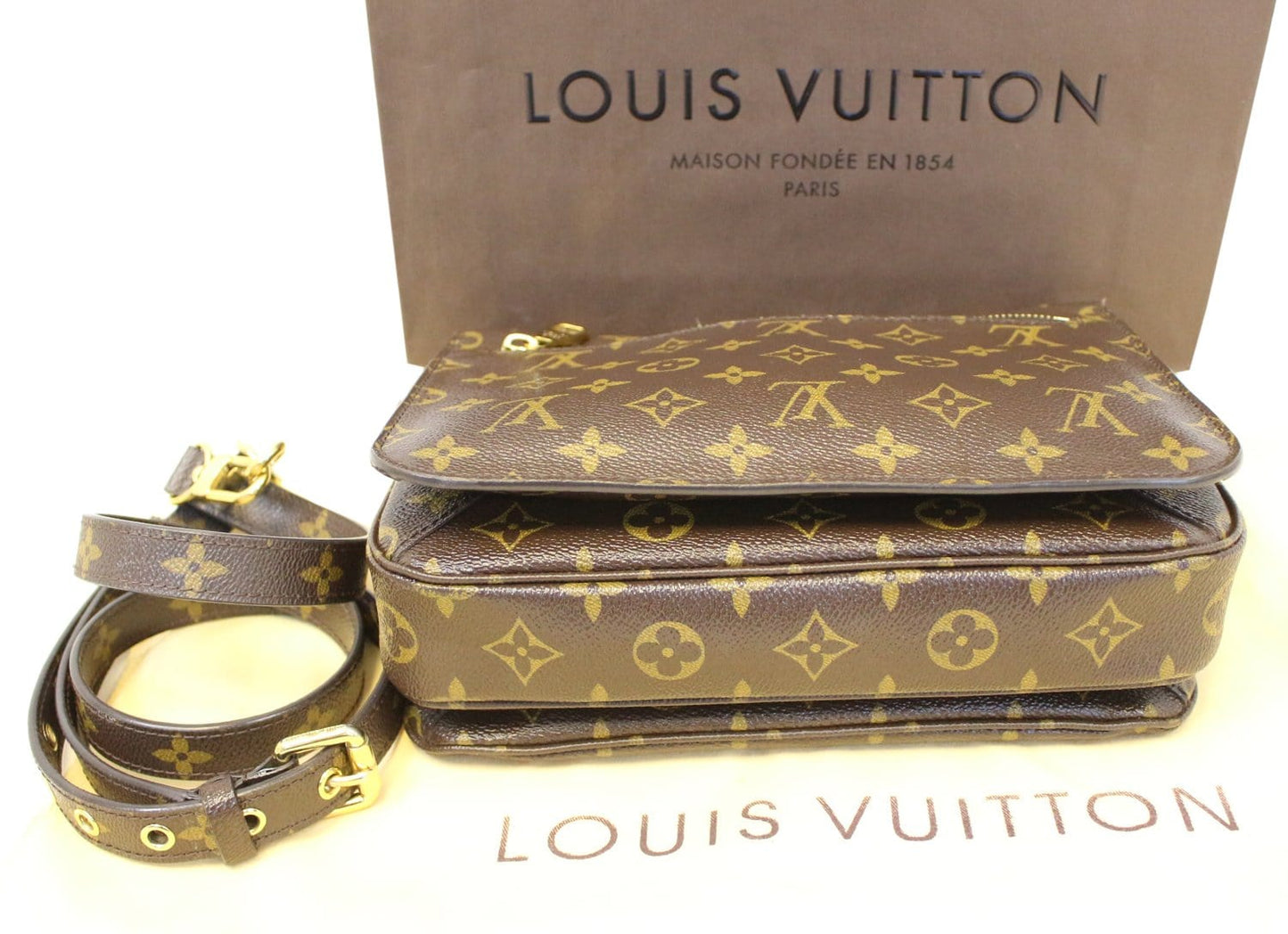 LOUIS VUITTON Monogram Canvas Metis Pochette Crossbody Bag