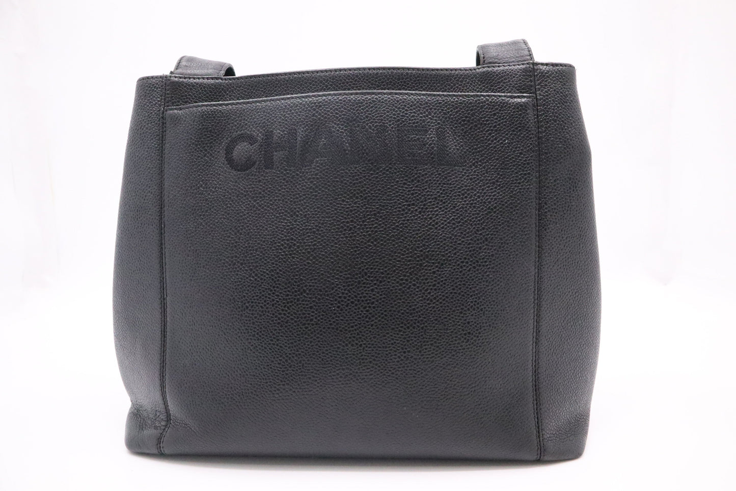 Chanel Shoulder Bag in Black Caviar Leather