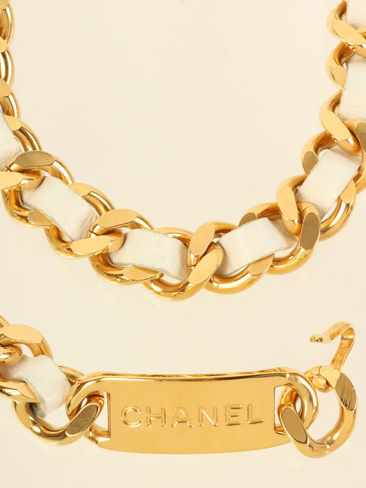 CHANEL 1995 Made Logo Plate Cc Mark Coin Charm Chain Belt Gold/White