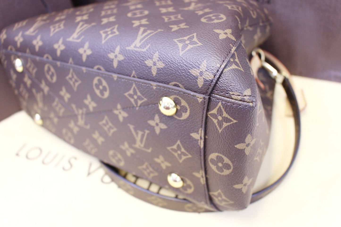 LOUIS VUITTON Shoulder Handbag Monogram Montaigne MM