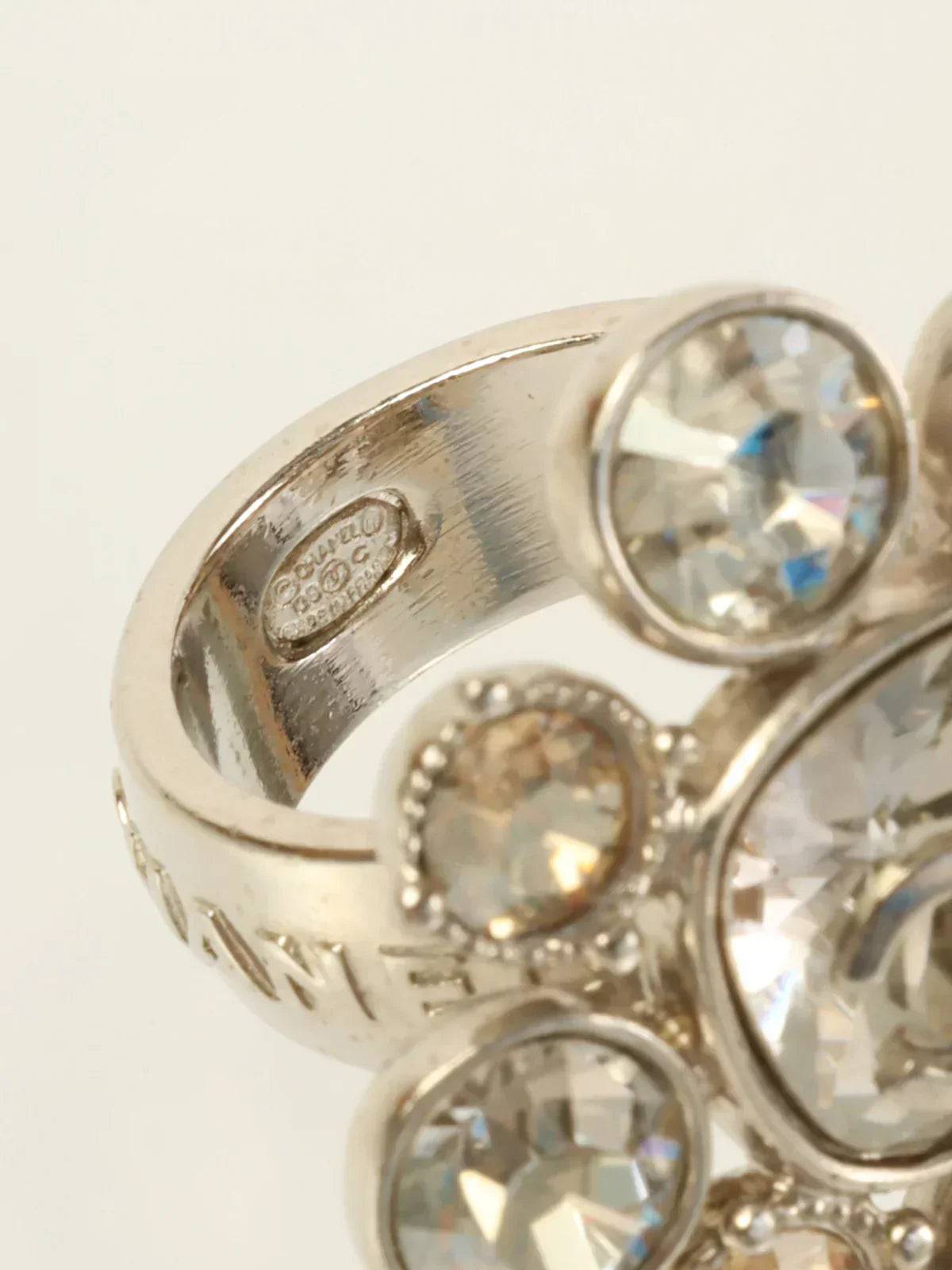 CHANEL 2009 Made Rhinestone Cc Mark Plate Ring Silver