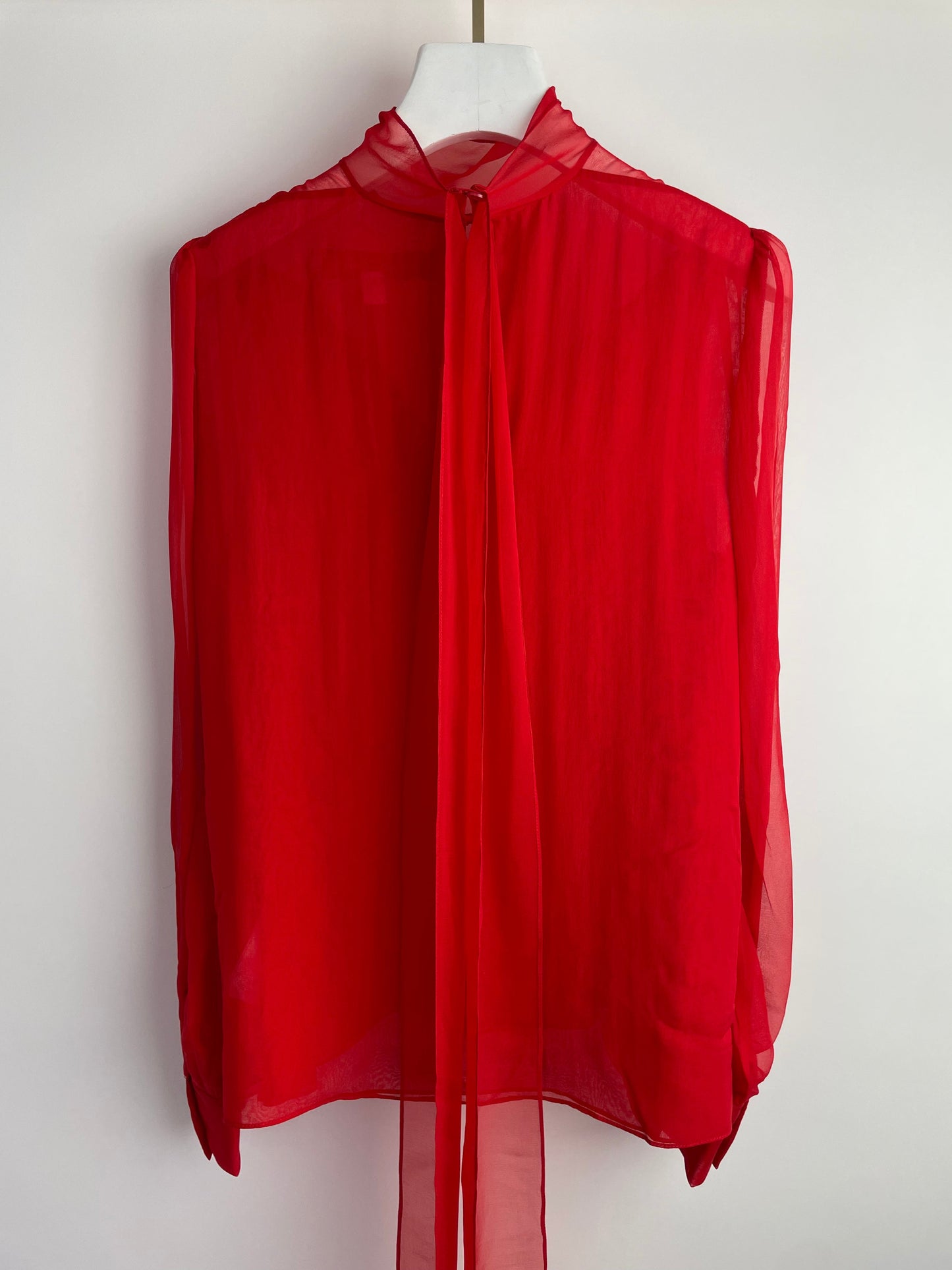 *CURRENT SEASON* Carolina Herrera Red Three Piece Tro rs, Jacket and Blo  Set Size US 0 (UK 4)