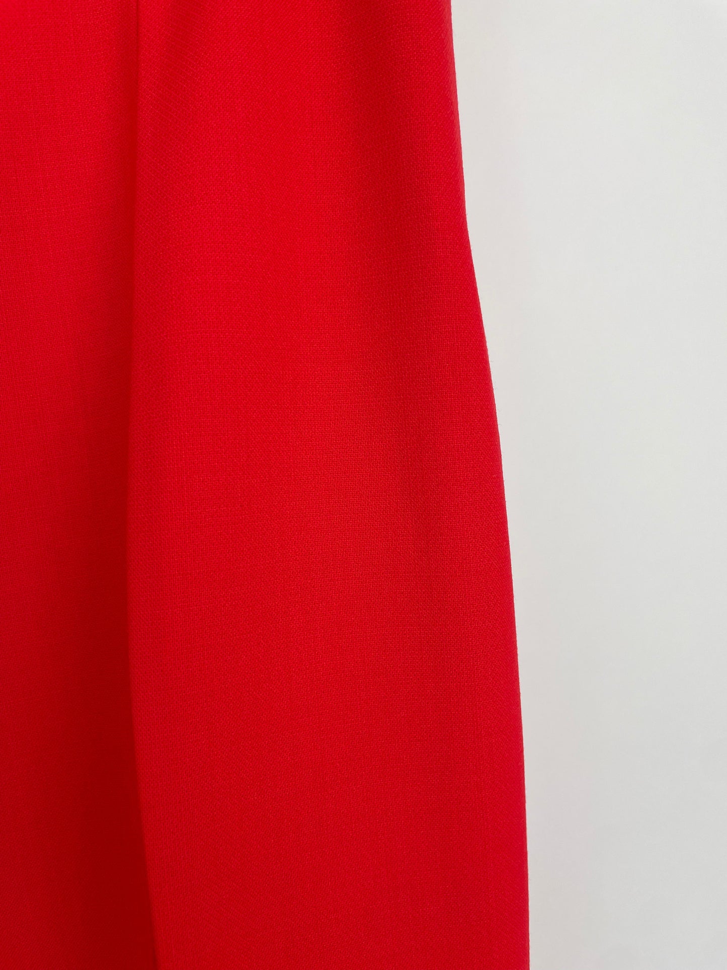 *CURRENT SEASON* Carolina Herrera Red Three Piece Tro rs, Jacket and Blo  Set Size US 0 (UK 4)