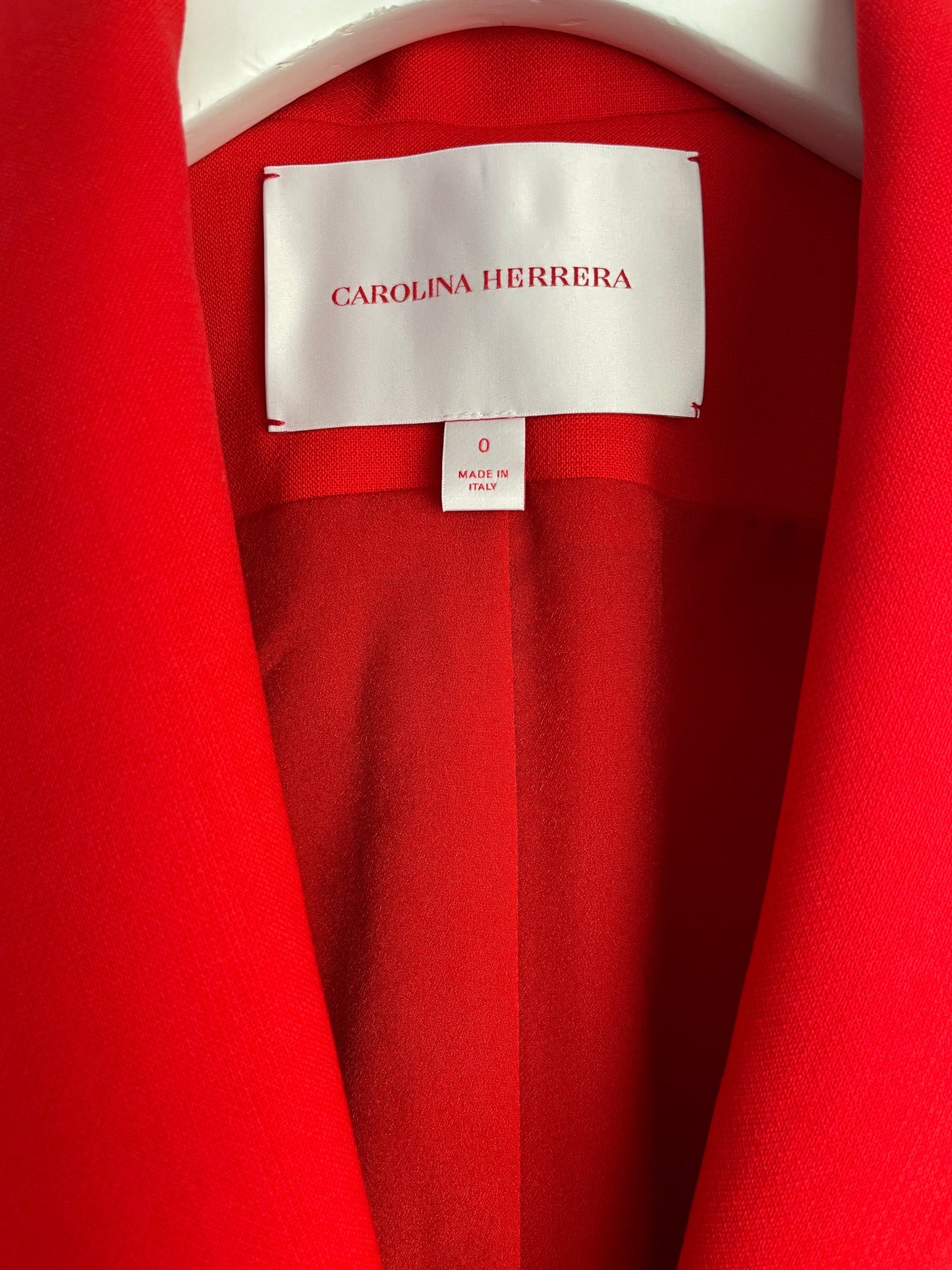 *CURRENT SEASON* Carolina Herrera Red Three Piece Tro rs, Jacket and Blo  Set Size US 0 (UK 4)
