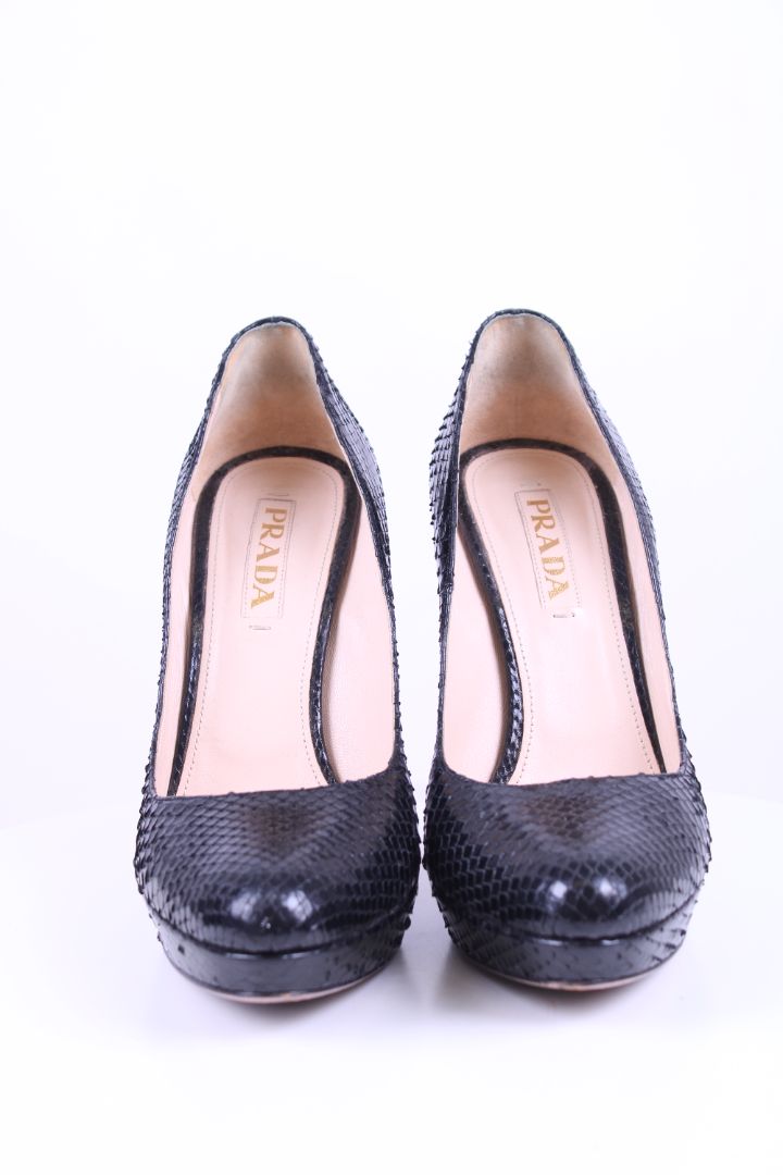 Prada Python Pump heels Black 39
