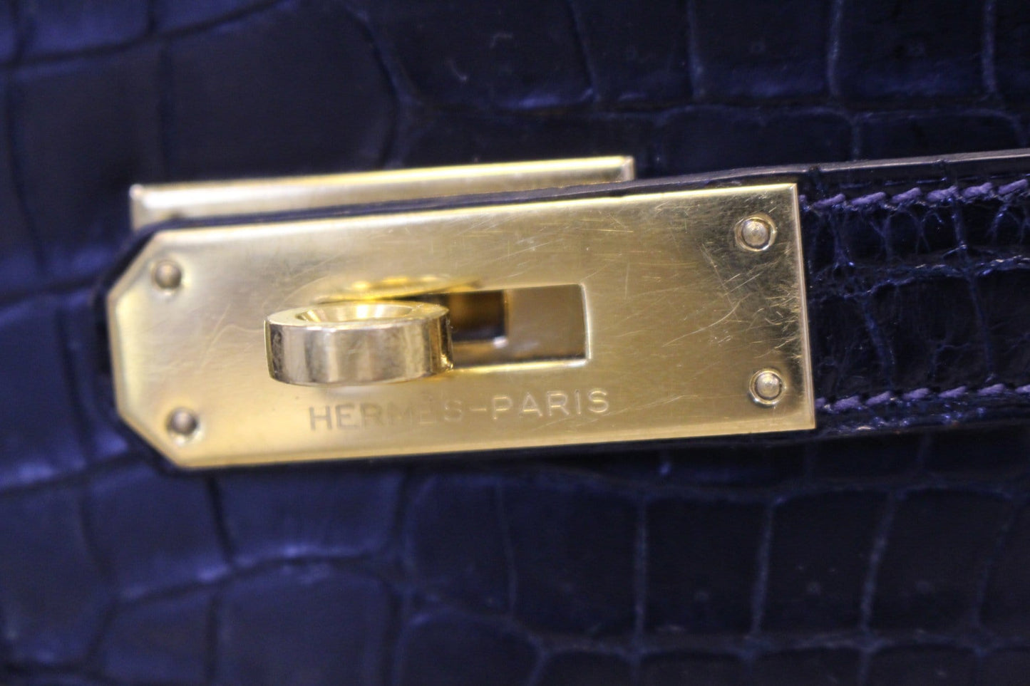 HERMES Kelly Alligator 32 cm Black with Gold Hardware  Bag