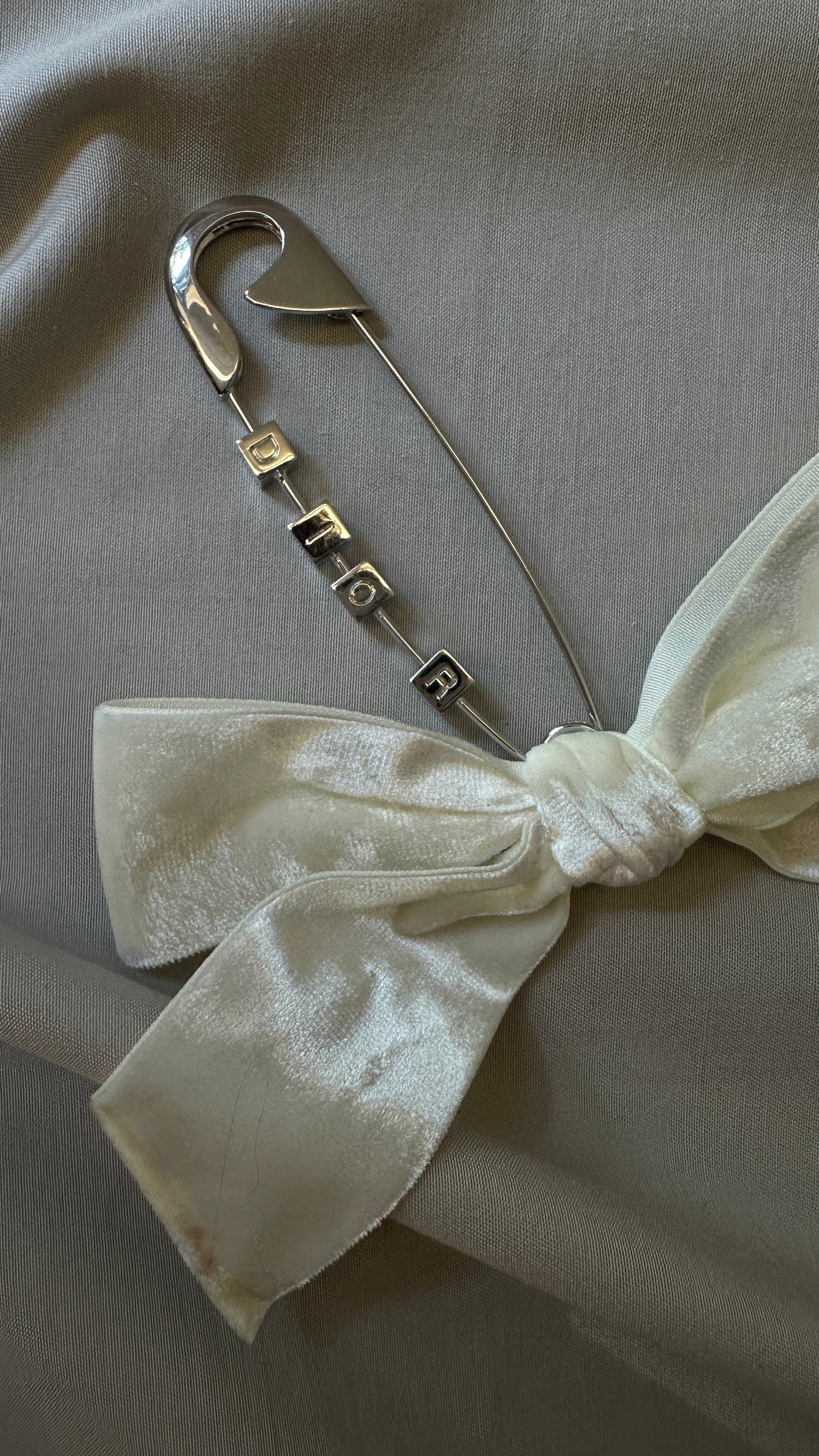 CHRISTIAN DIOR Pin Bow Brooch Velvet