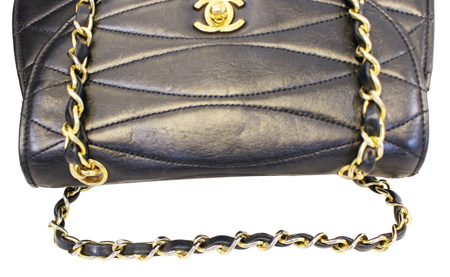 Rare CHANEL Wave  GHW CC Flap Bag