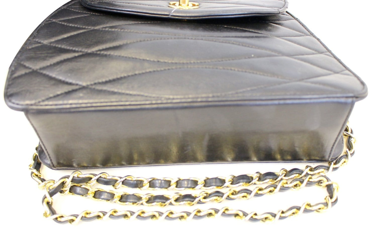 Rare CHANEL Wave  GHW CC Flap Bag