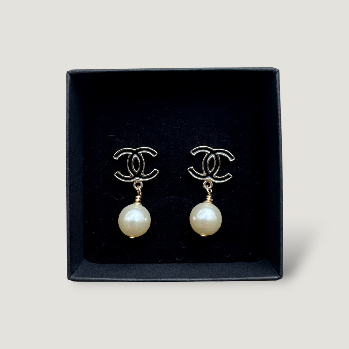 CHANEL EARRINGS | PEARLS