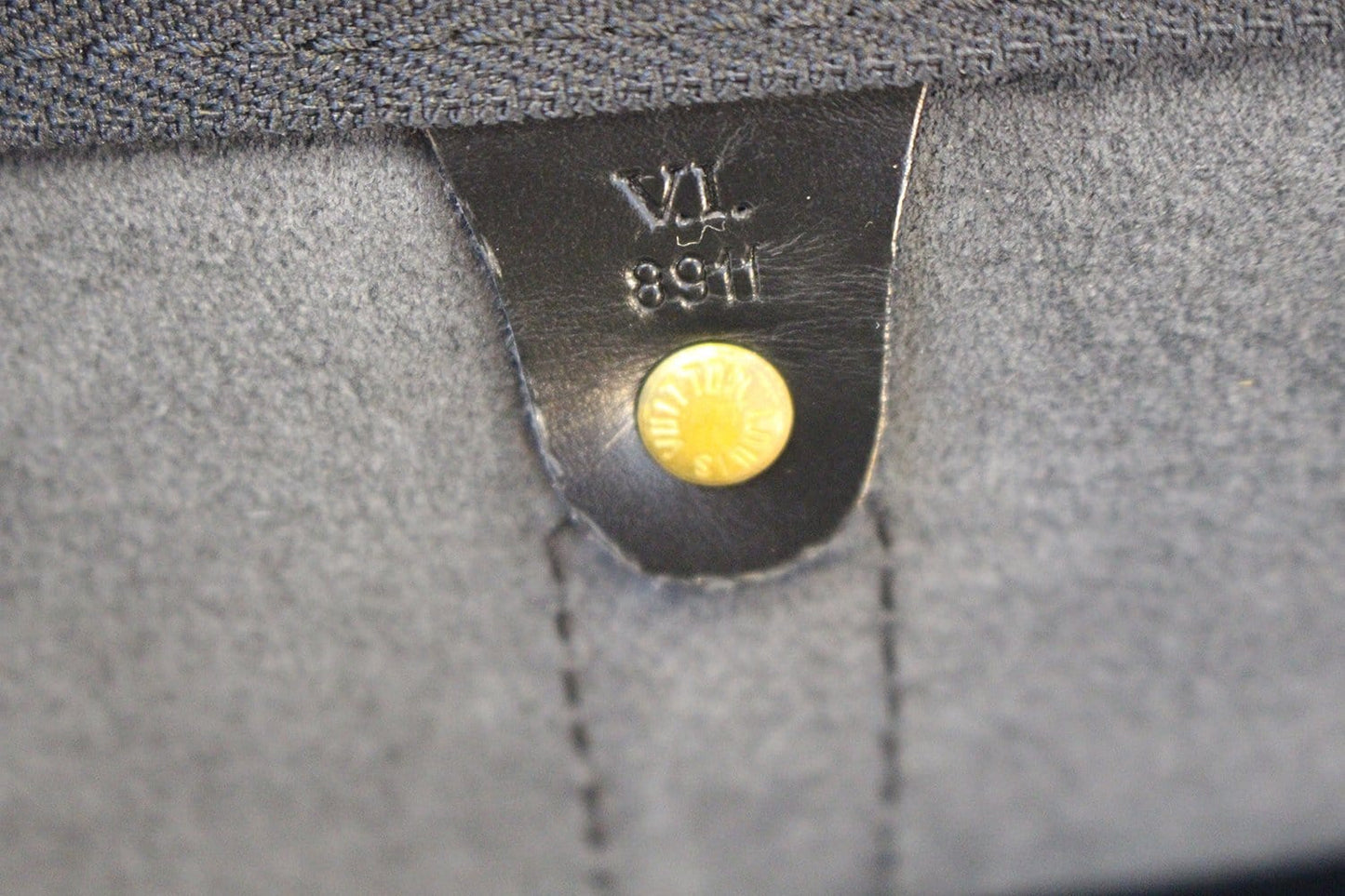 LOUIS VUITTON Epi Leather Keepall 55 Boston Bag