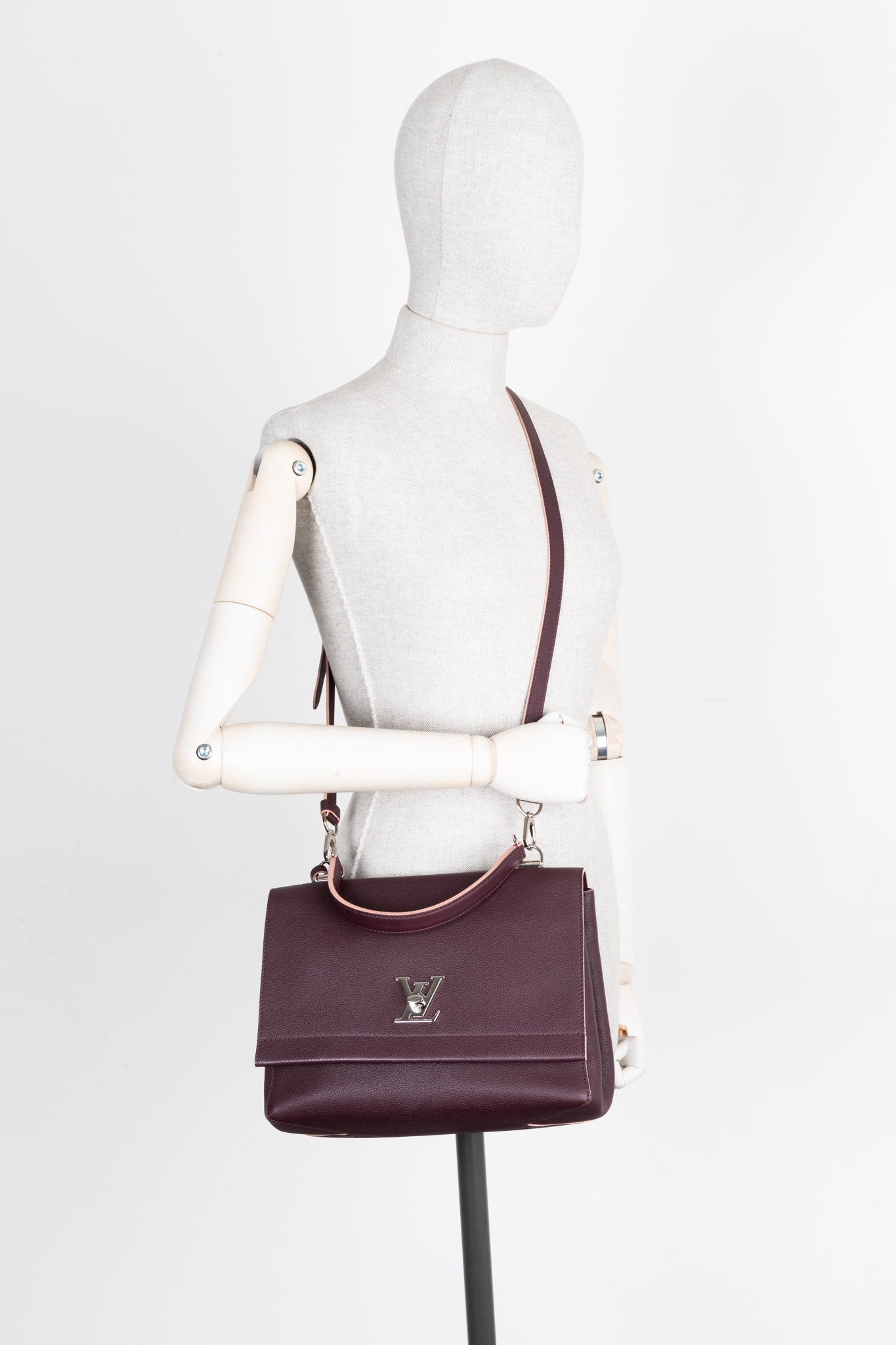 LOUIS VUITTON Lock Me II Handbag MM Prune