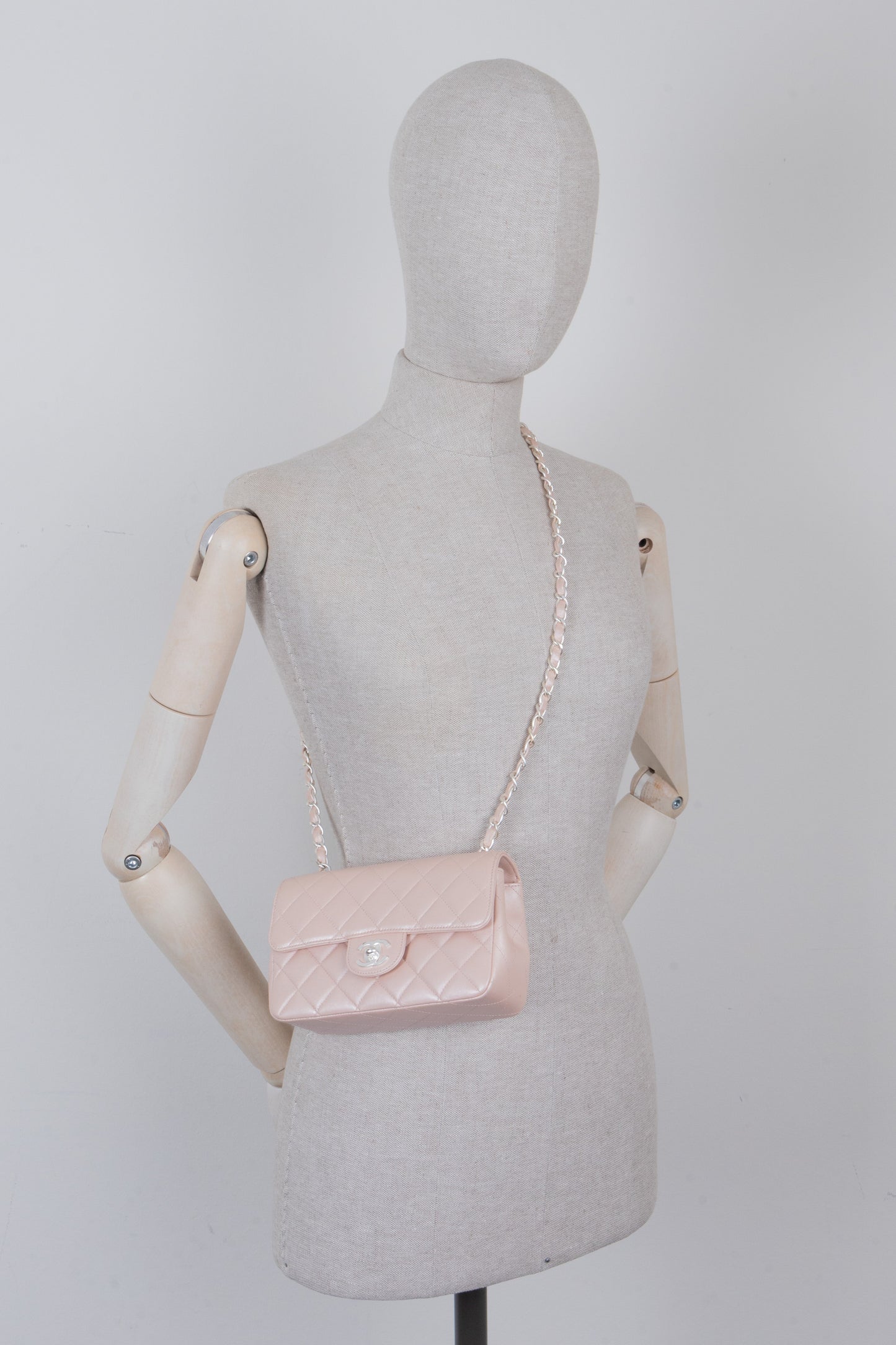 CHANEL Single Flap Bag Rose