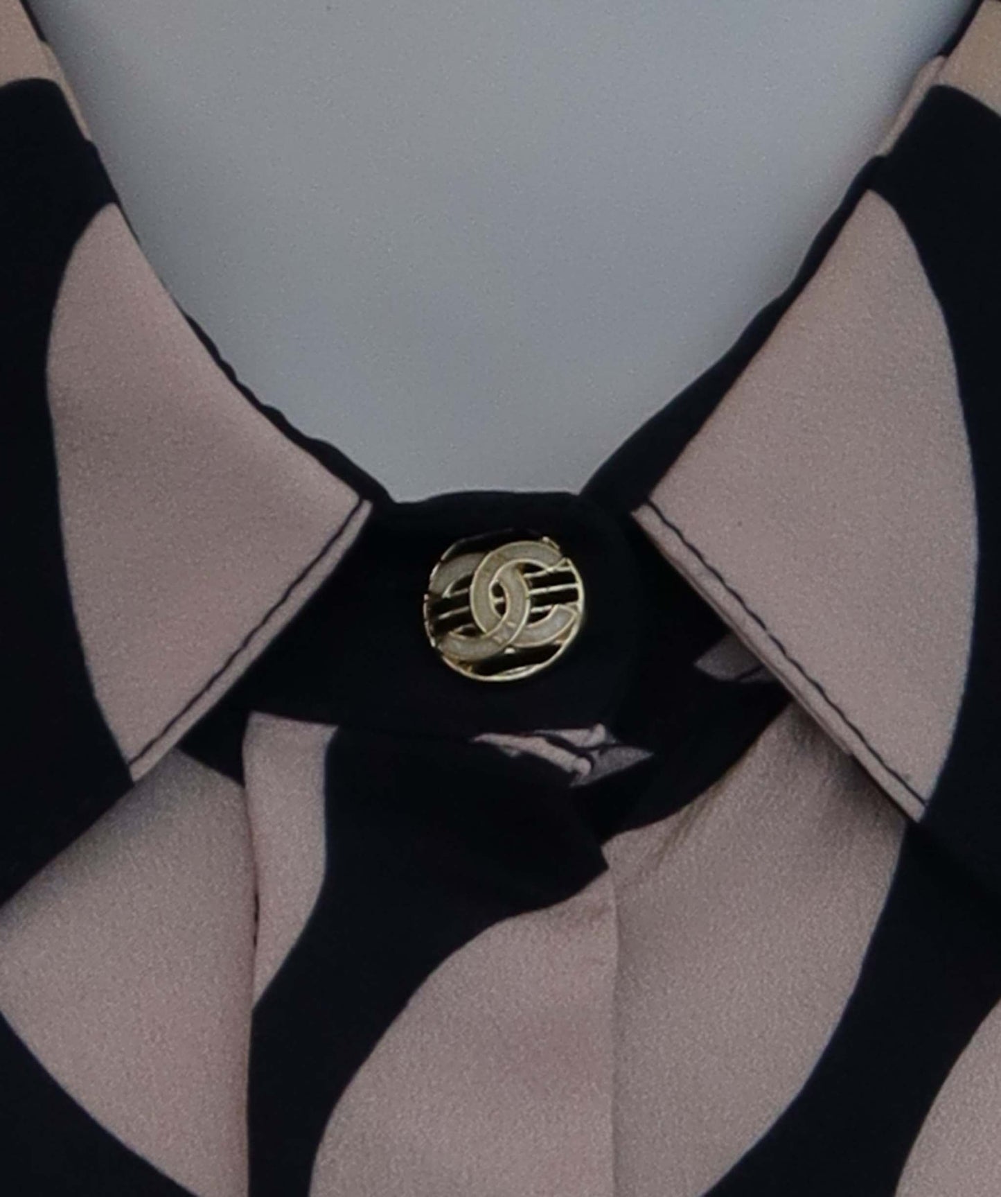 Chanel 2021 Wave Print Silk Blo  DXBK0449