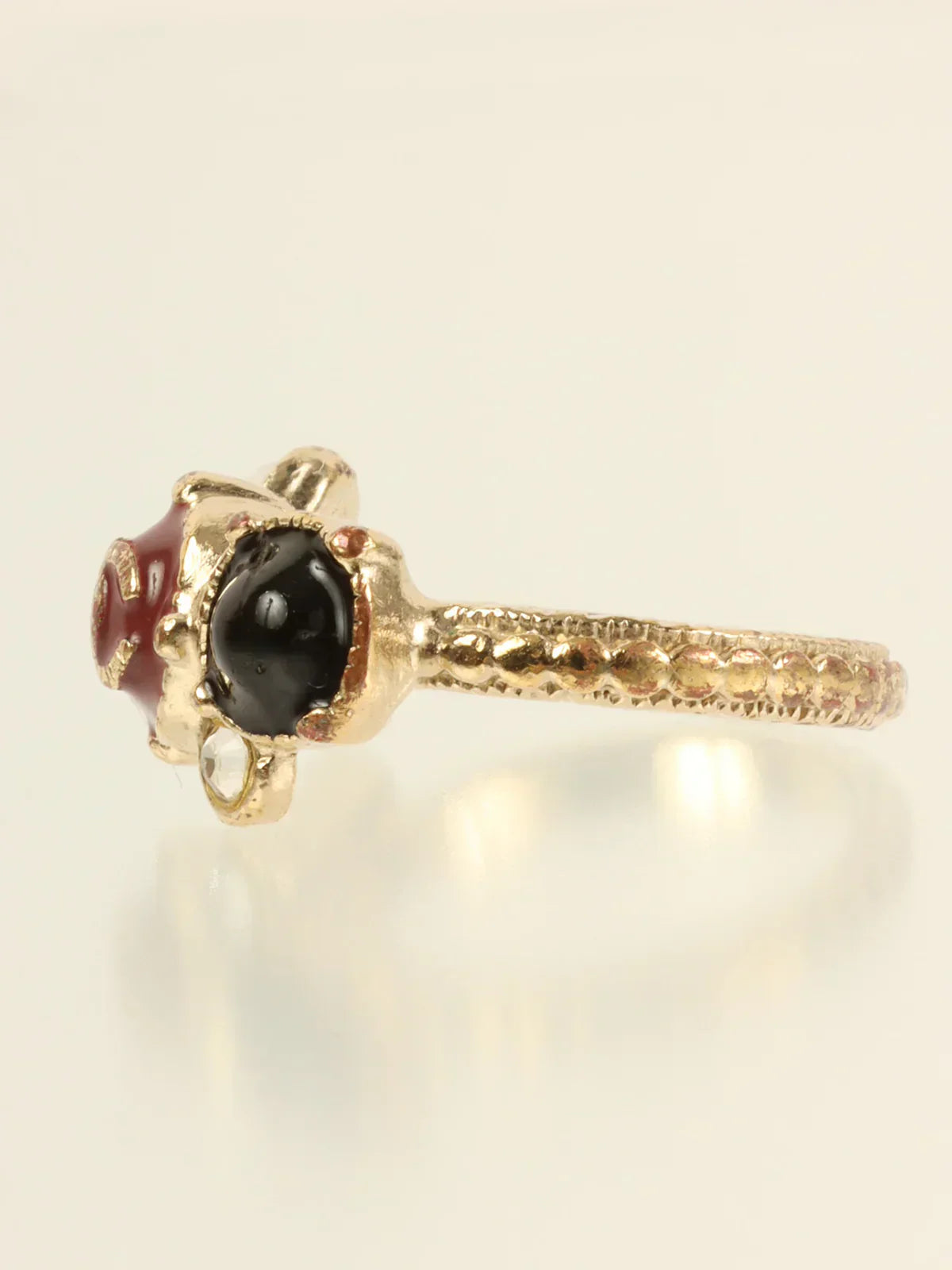 CHANEL 2008 Made Pearl Rhinestone Cc Mark Ring Gold/Bordeaux/Black