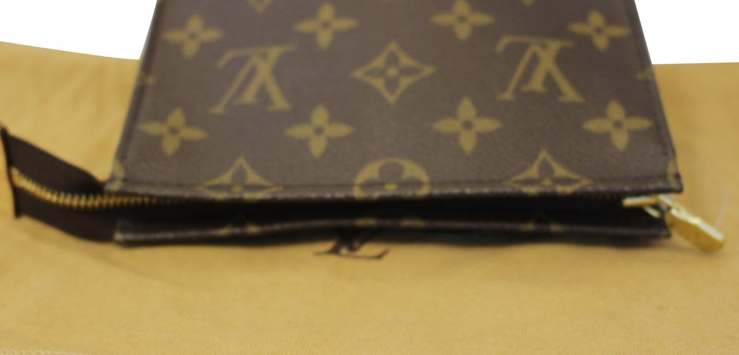 LOUIS VUITTON Monogram Poche Toilette 15 Cosmetics Pouch