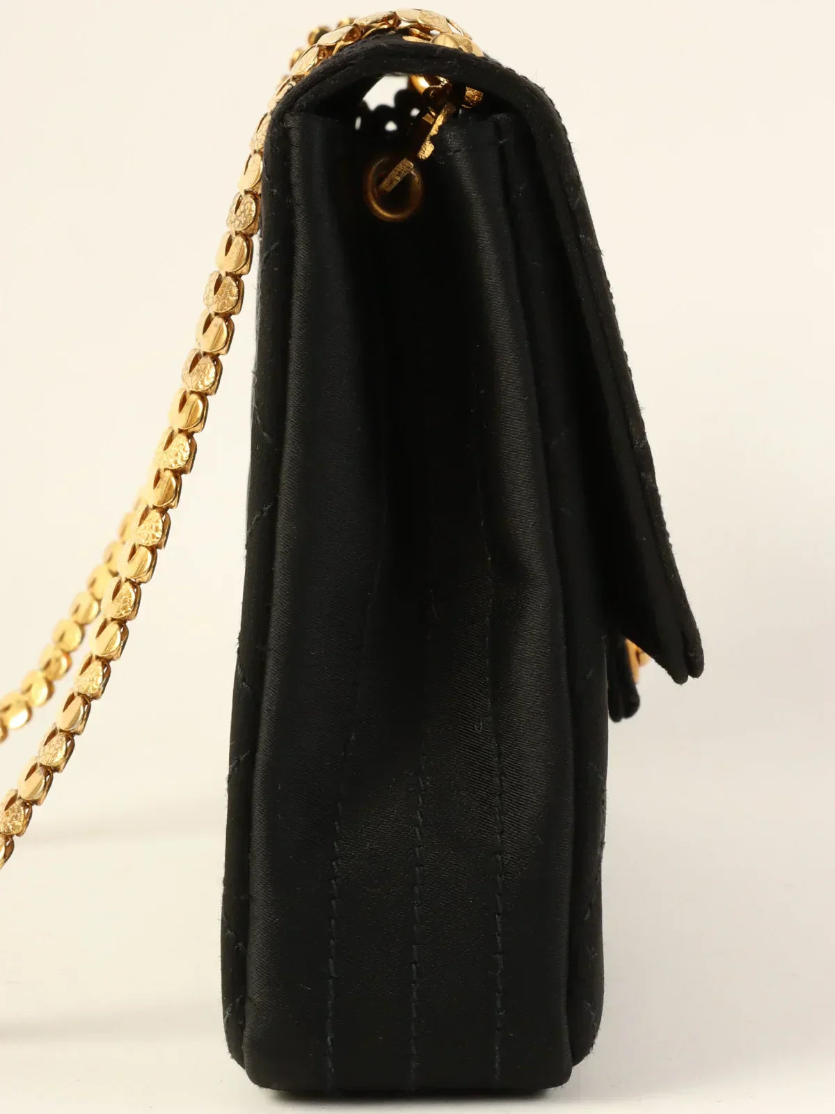 CHANEL Around 1985?1990 Made Silk Satin Circle Turn-Lock Chain Bag Black