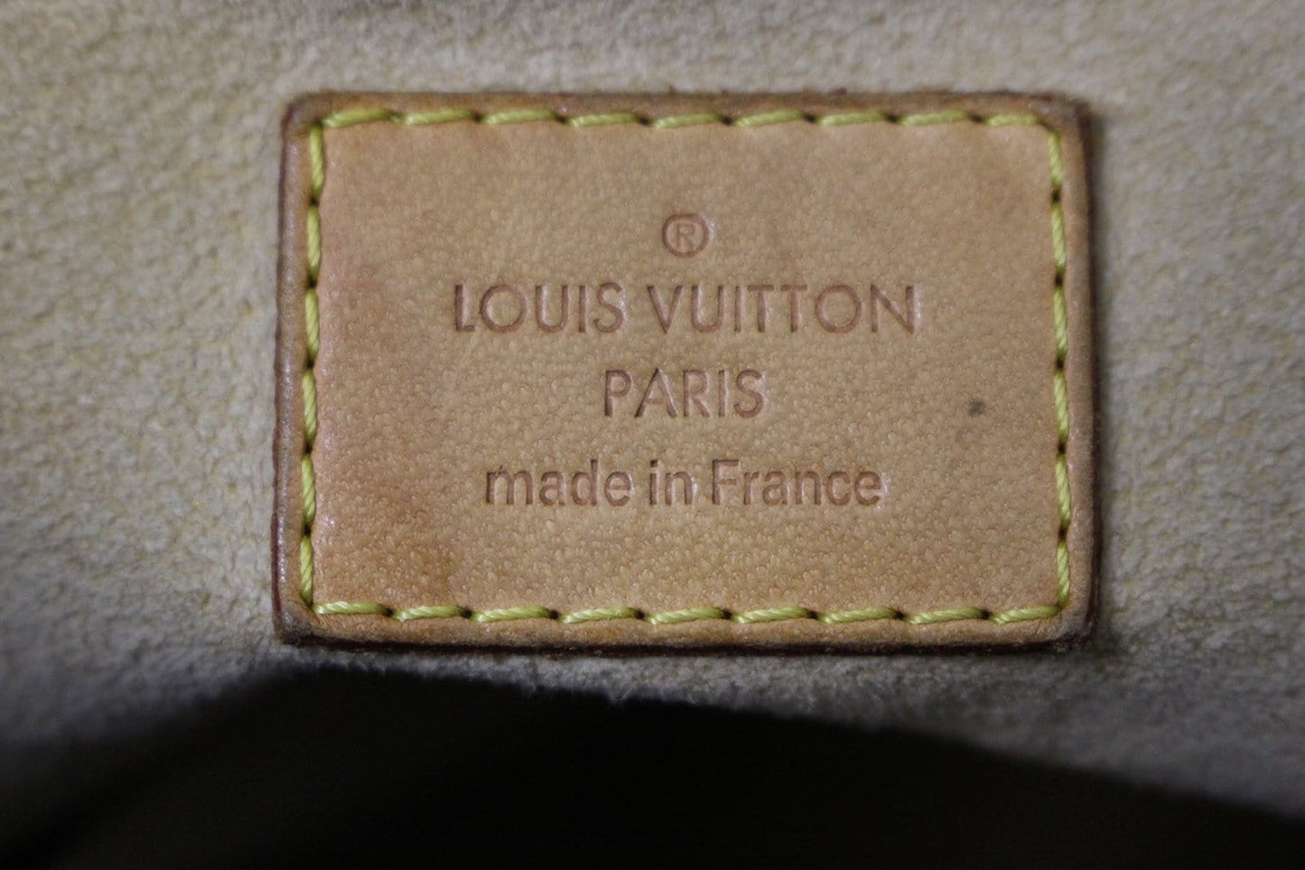 LOUIS VUITTON Monogram Canvas Artsy MM Brown Shoulder Bag