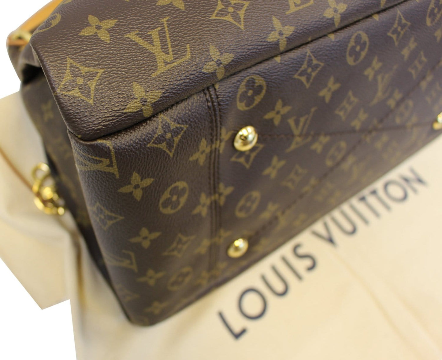 LOUIS VUITTON Monogram Canvas Artsy MM Brown Shoulder Bag