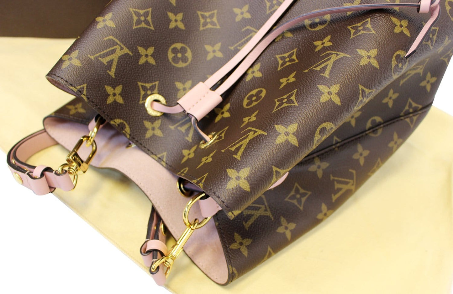 LOUIS VUITTON Monogram Canvas NeoNoe Shoulder Bag Rose Ballerine