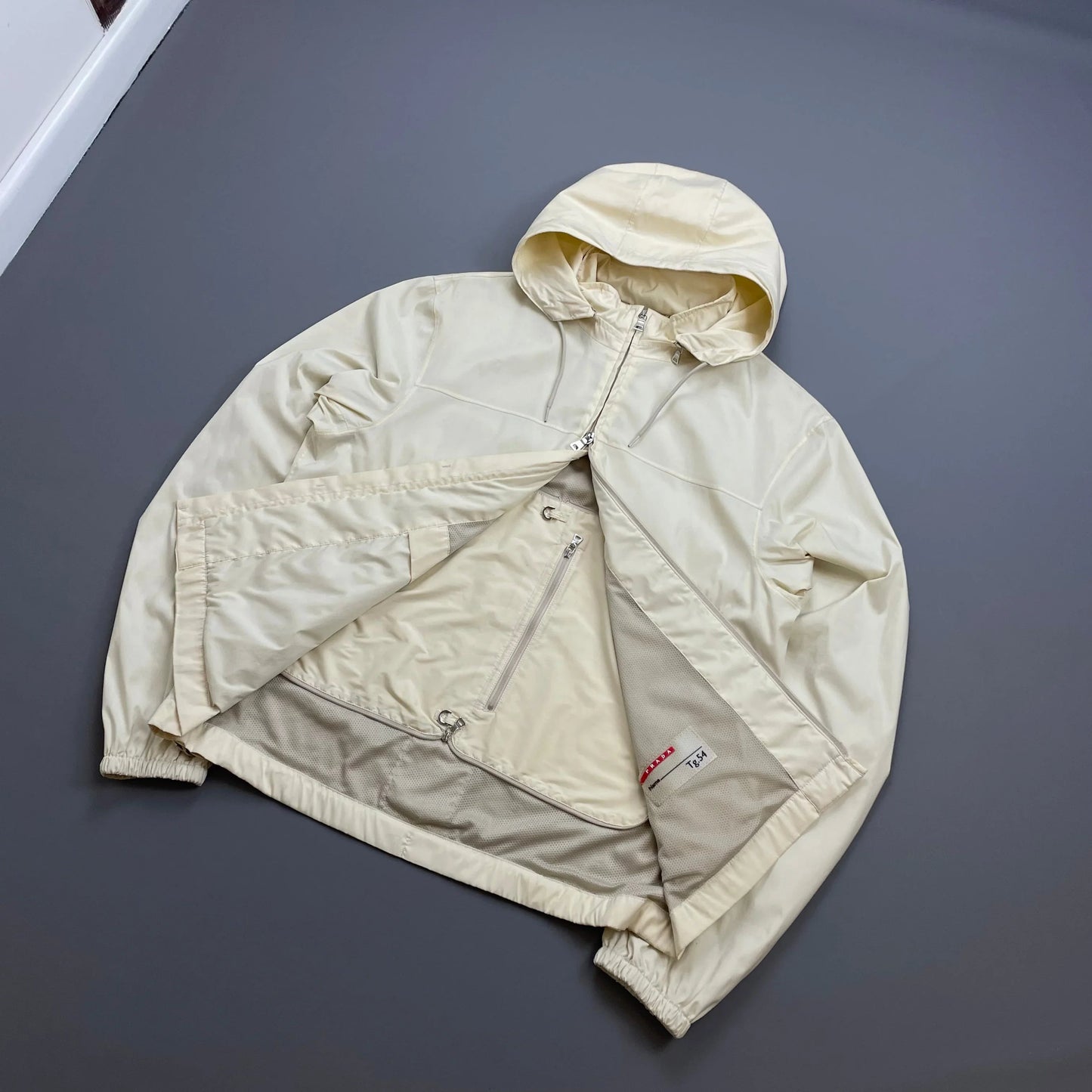 Prada Sport Cream 00s Packable Detachable Hood Windbreaker Jacket