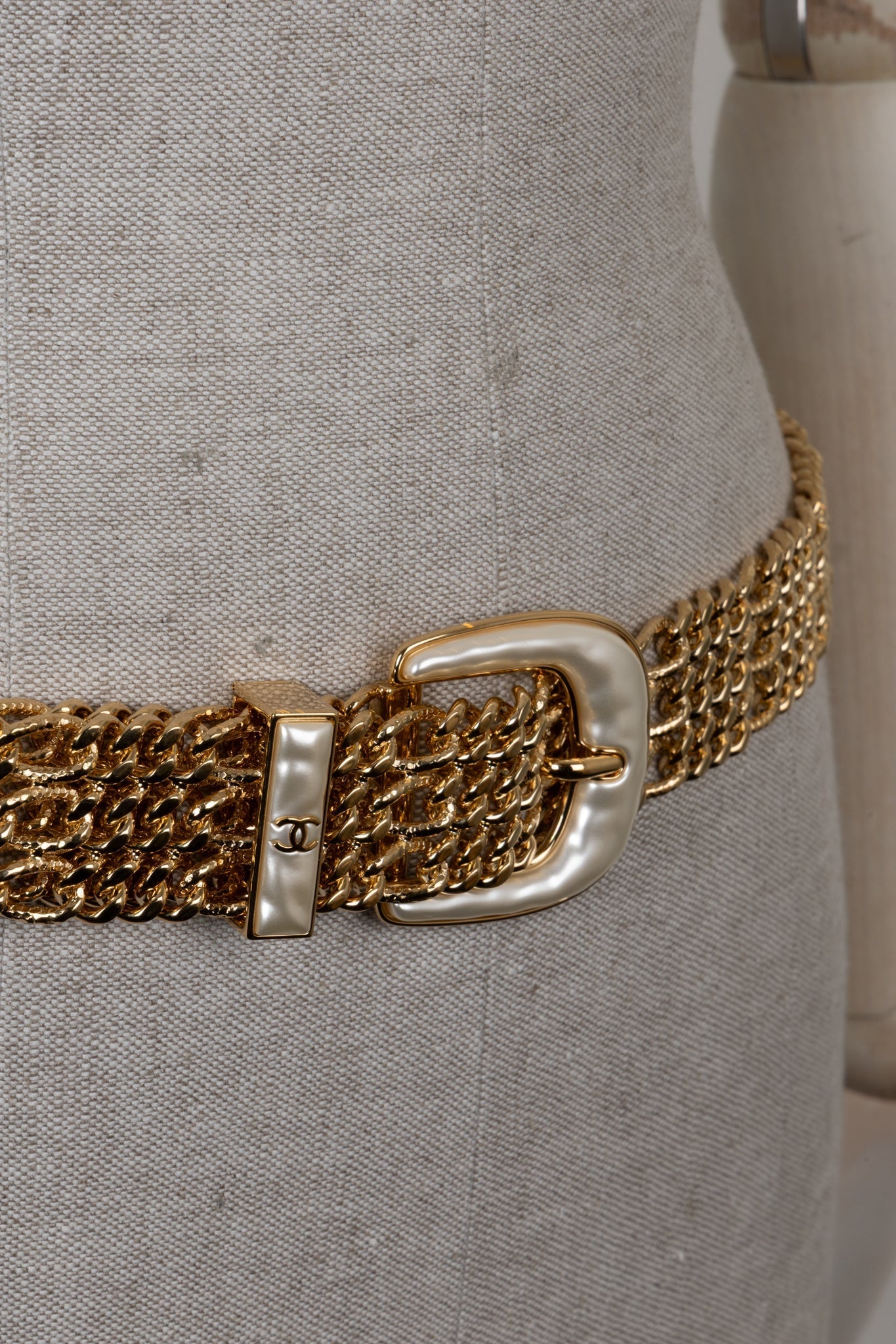 CHANEL Chain Mother of Pearl Belt Gold