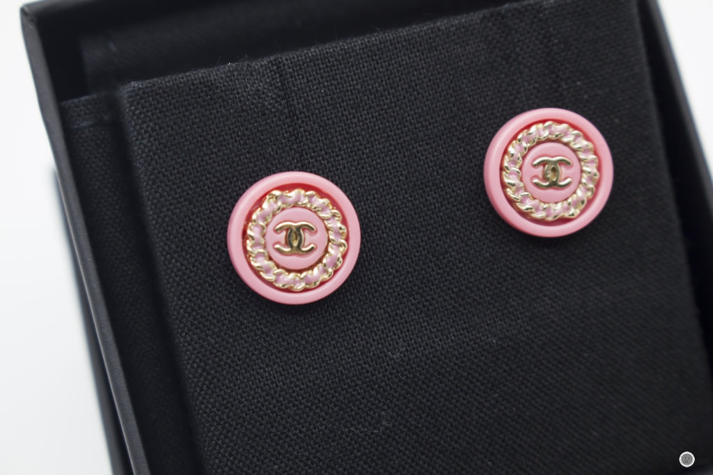 Chanel ABY CC Logo Inlaid With Enamel  Pink / Z Enamel Earrings