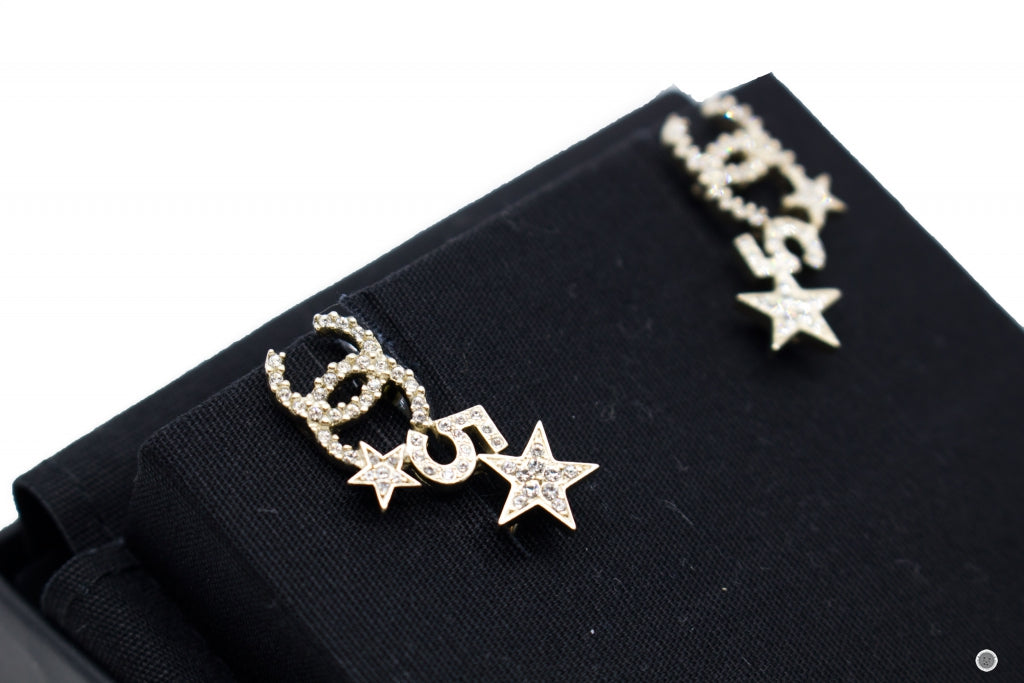 Chanel ABB Crystal CC Logo With Stars And Five   Gold / NH Metal .CMXCM Earrings Ghw