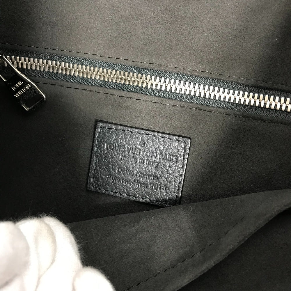 LOUIS VUITTON Clutch bag M48811 Taurillon Clemence Leather black Bag portfolio mens  d