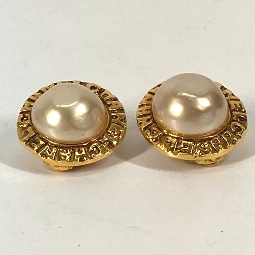 CHANEL Earring metal gold   Round logo fake pearl