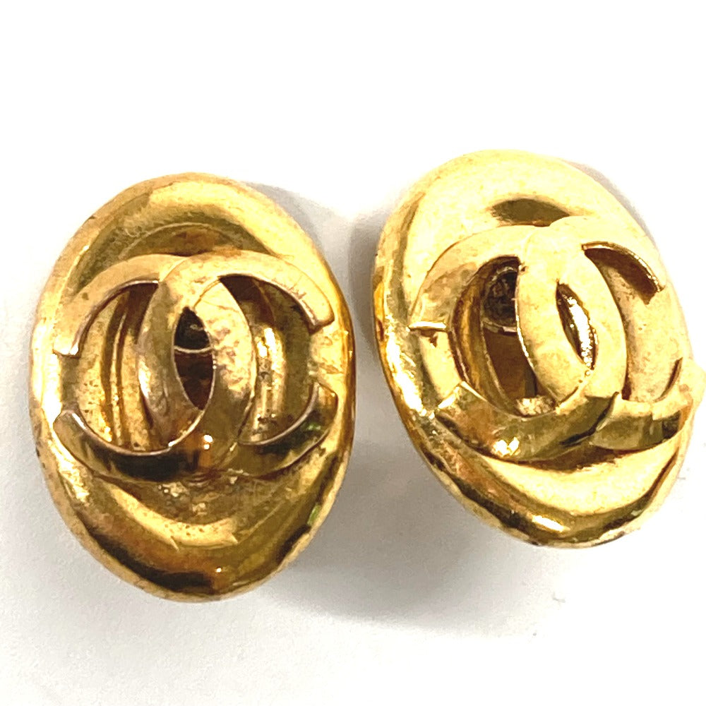 CHANEL Earring metal gold   CC COCO Mark