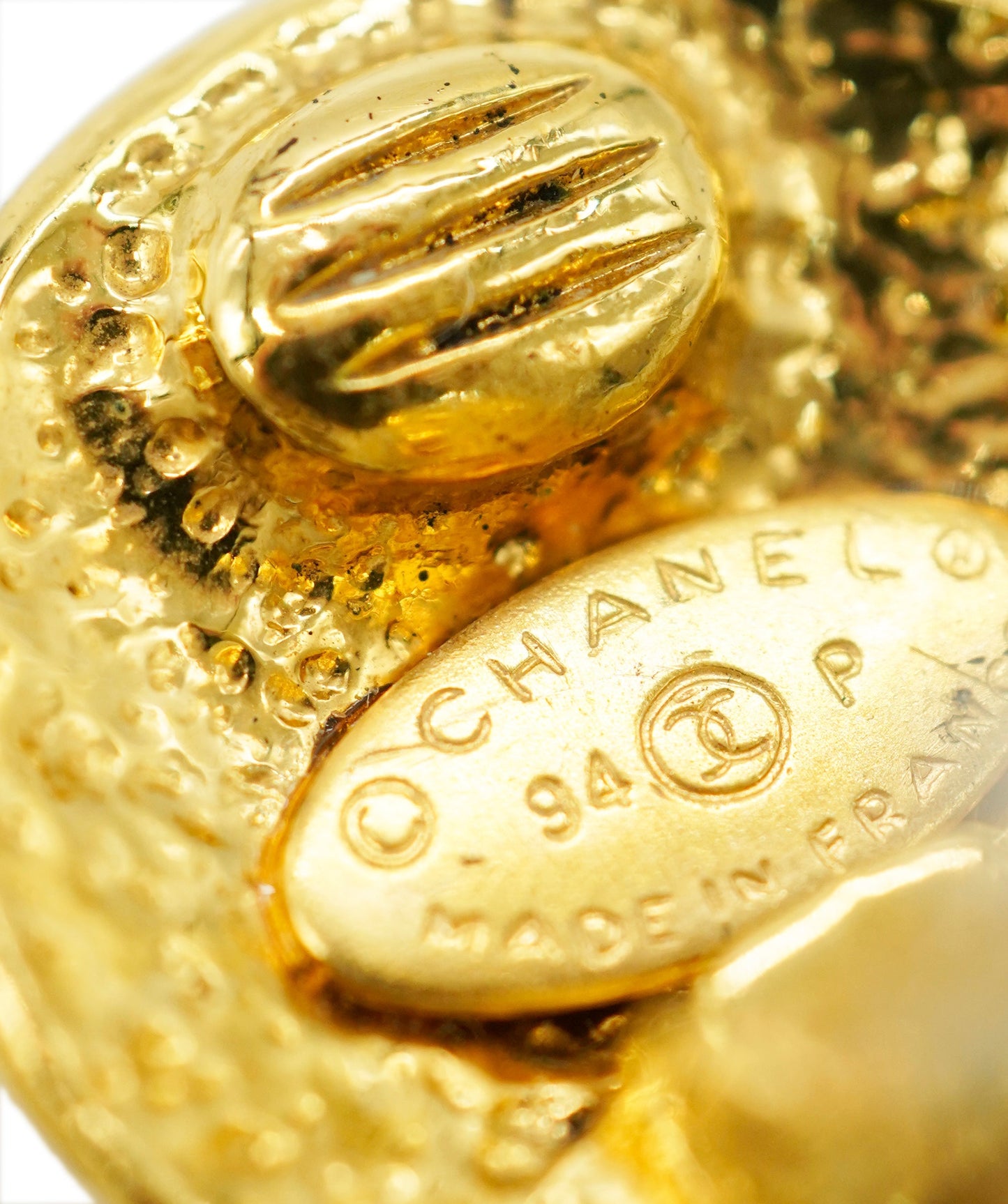 CHANEL Cocomark Round Earrings DBXS3574